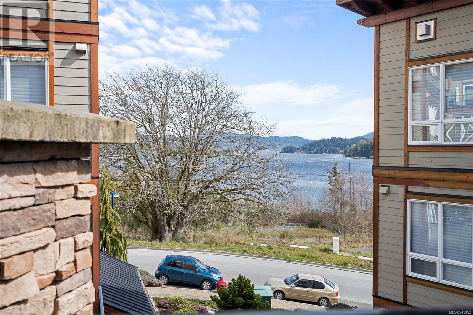 206 6591 Lincroft Rd, #206