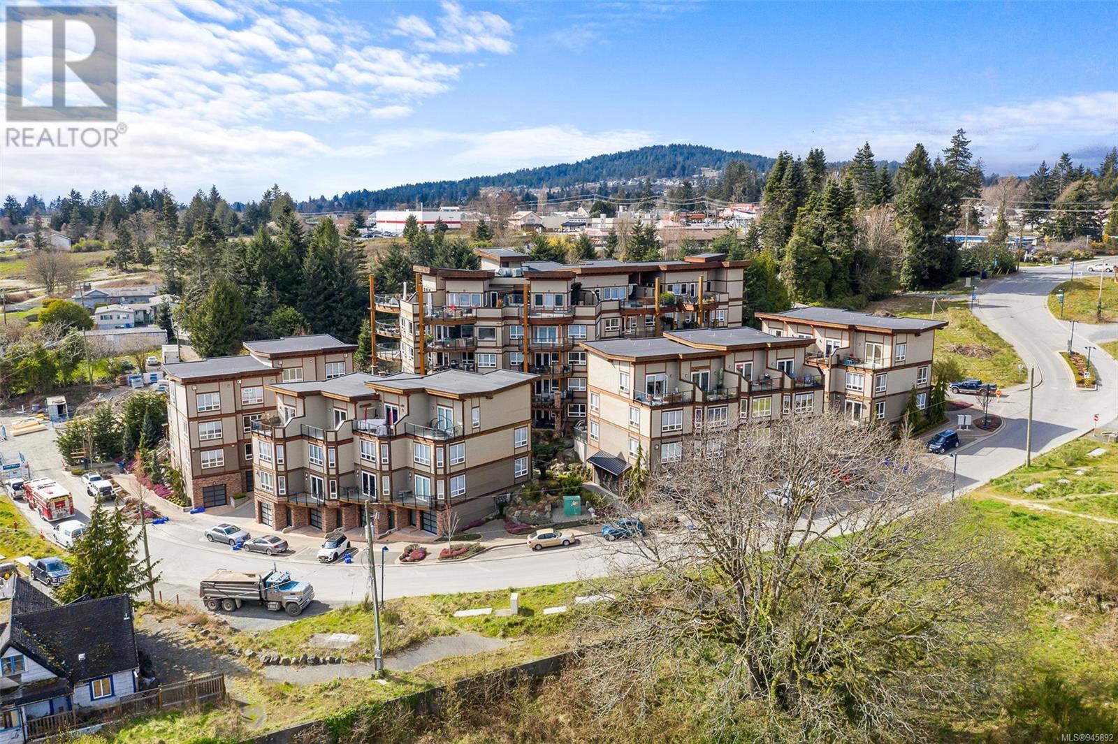 206 6591 Lincroft Rd, #206