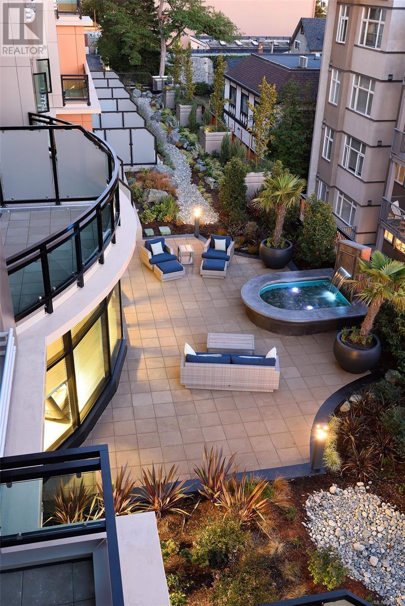 524 1029 View St, #524