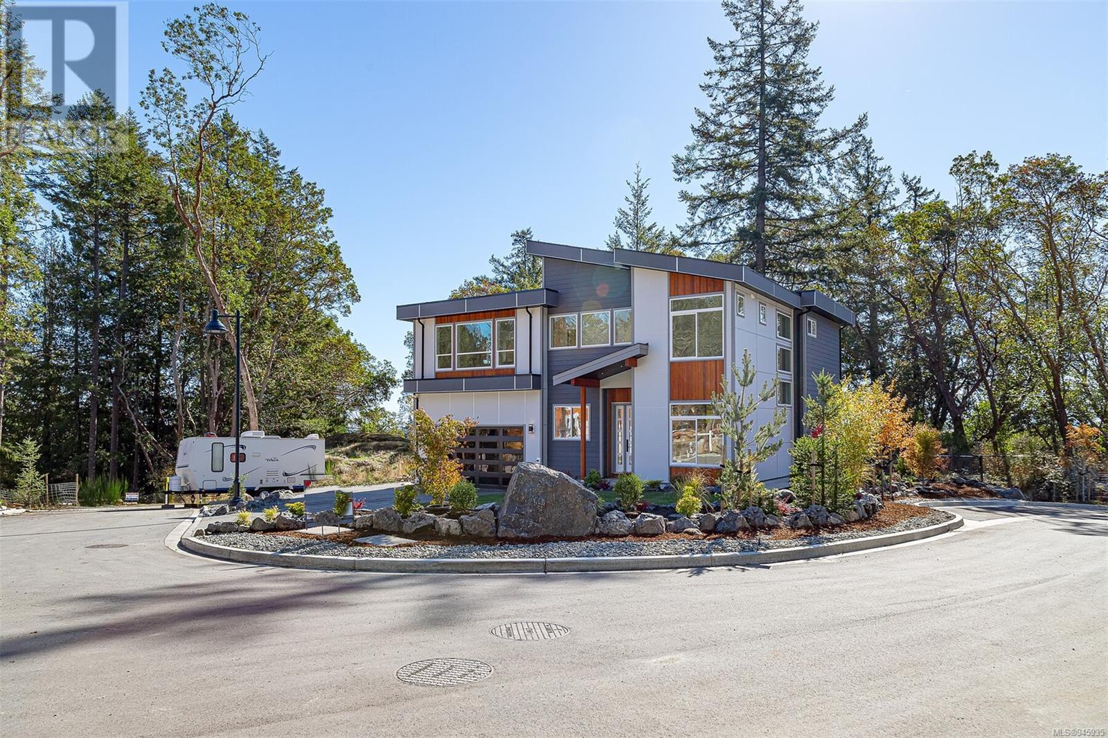 539 Stonehouse Pl
