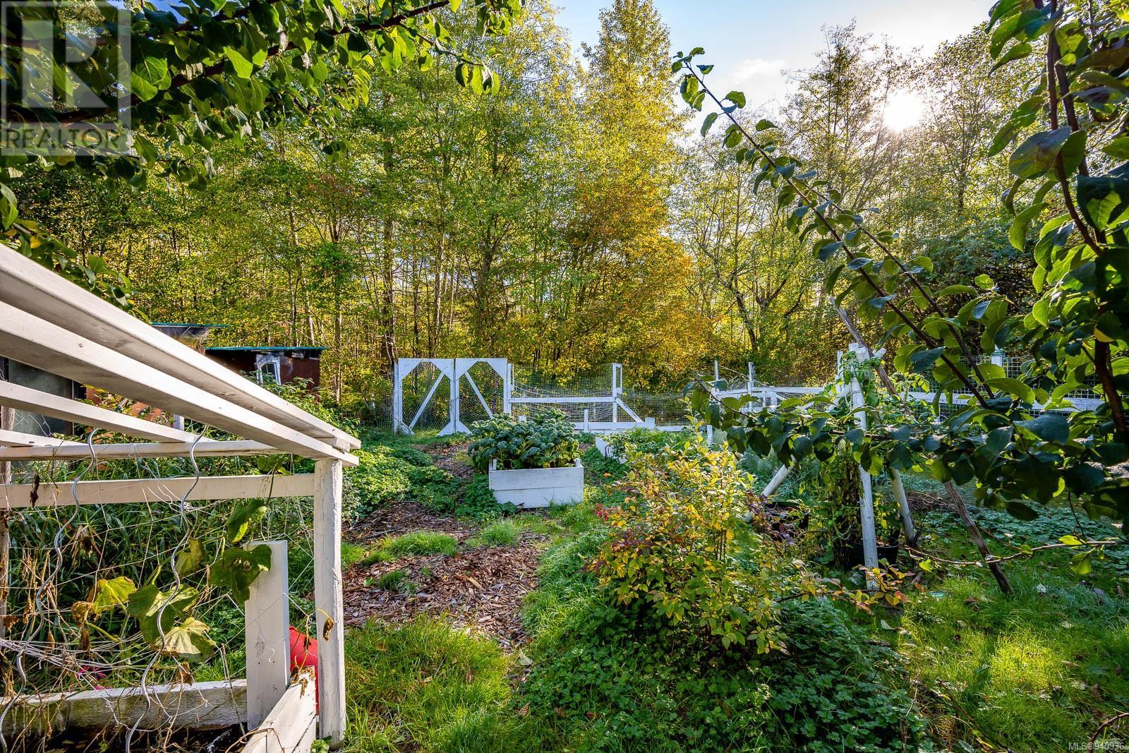 1185 Merecroft Rd
