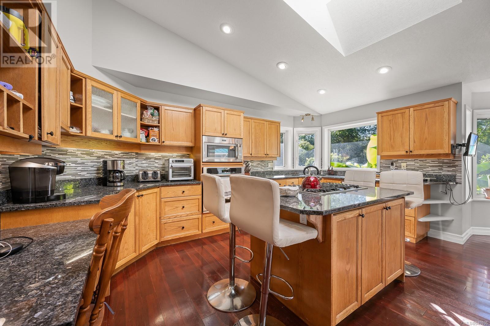 1185 Merecroft Rd