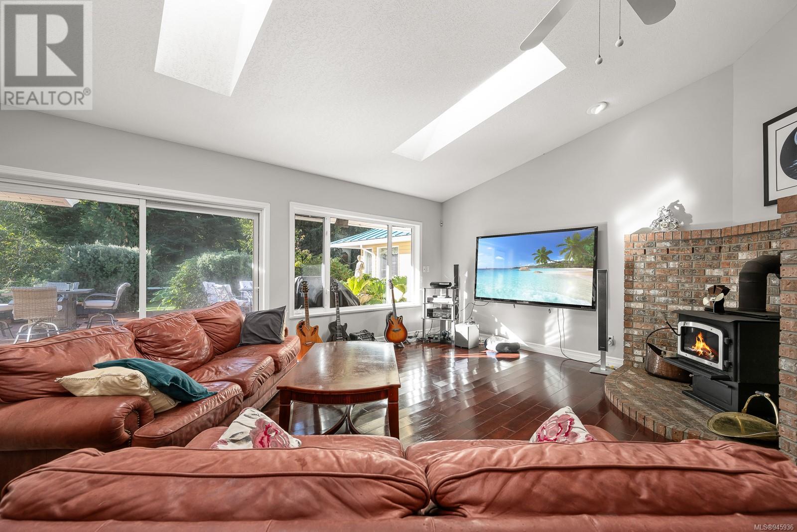 1185 Merecroft Rd
