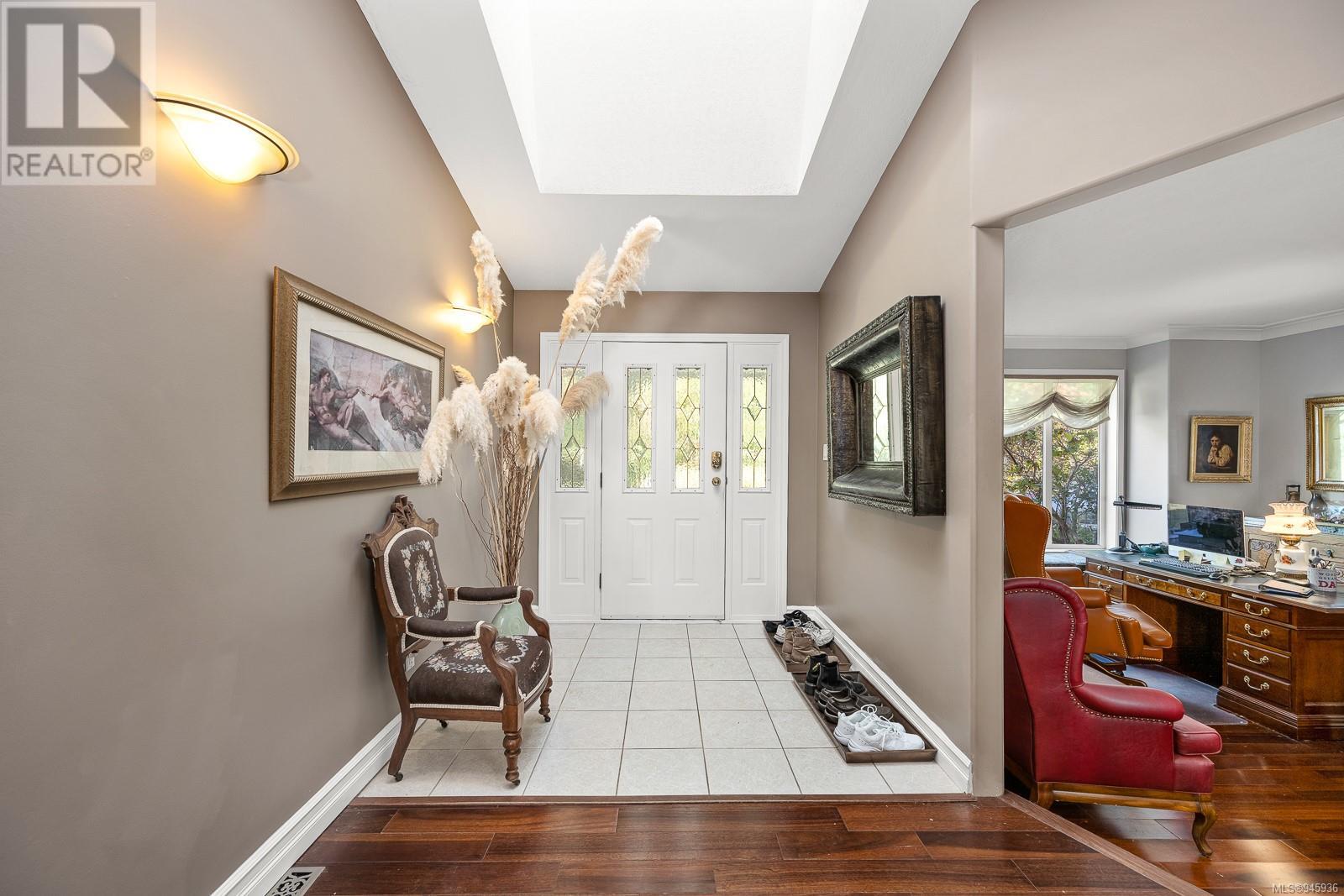 1185 Merecroft Rd