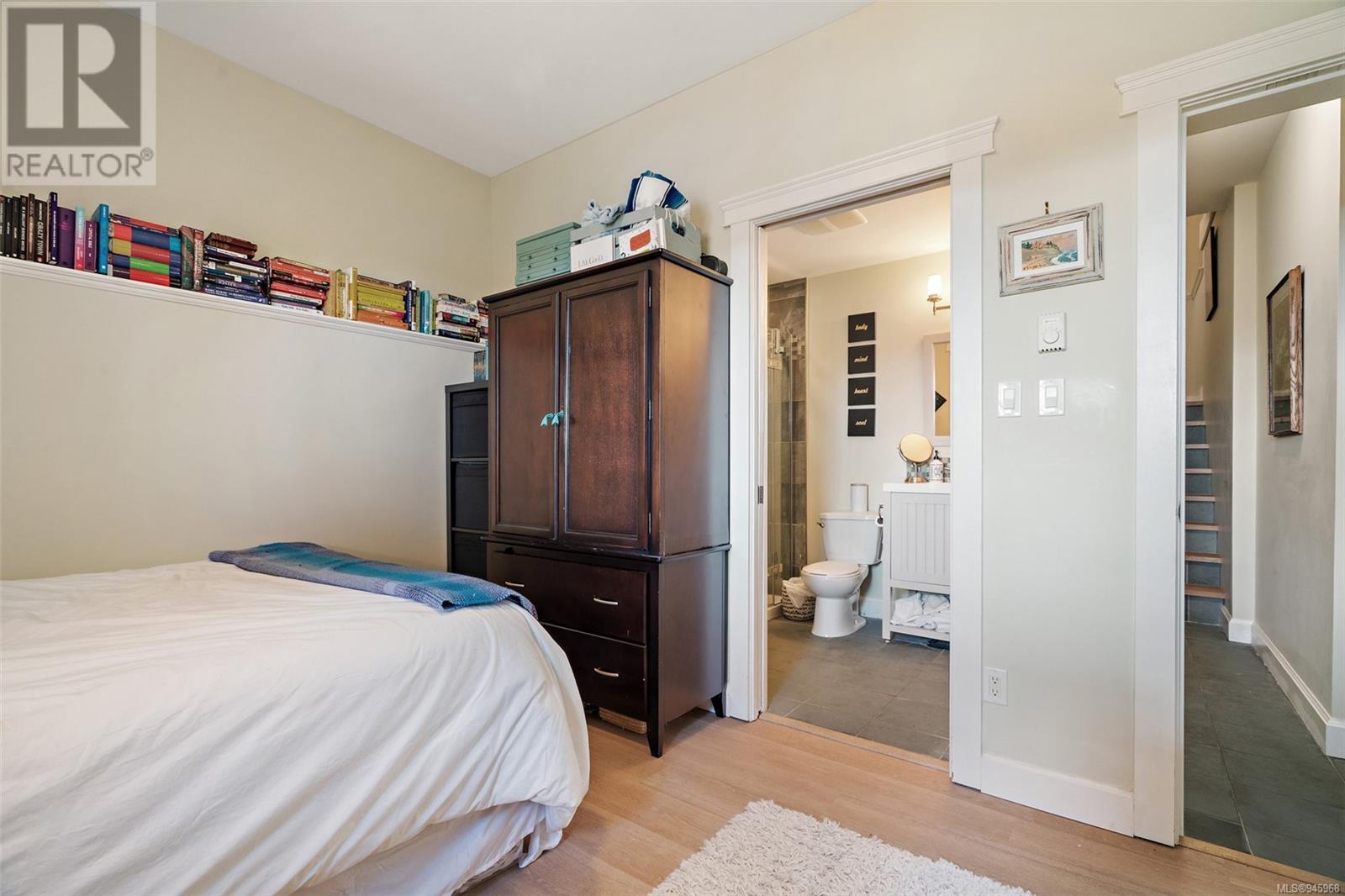 6427 Sooke Rd