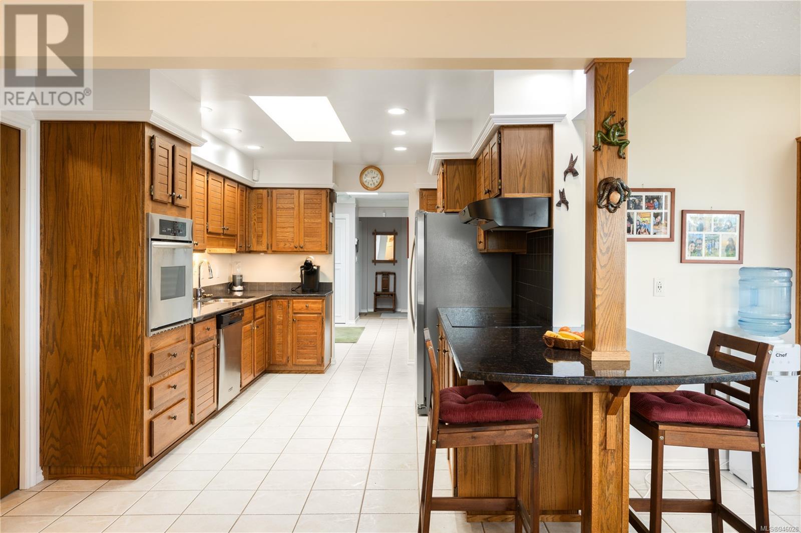 141 Thulin St S