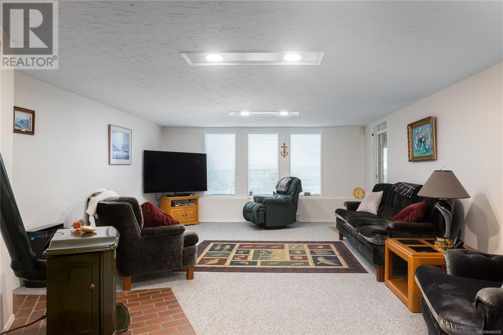141 Thulin St S