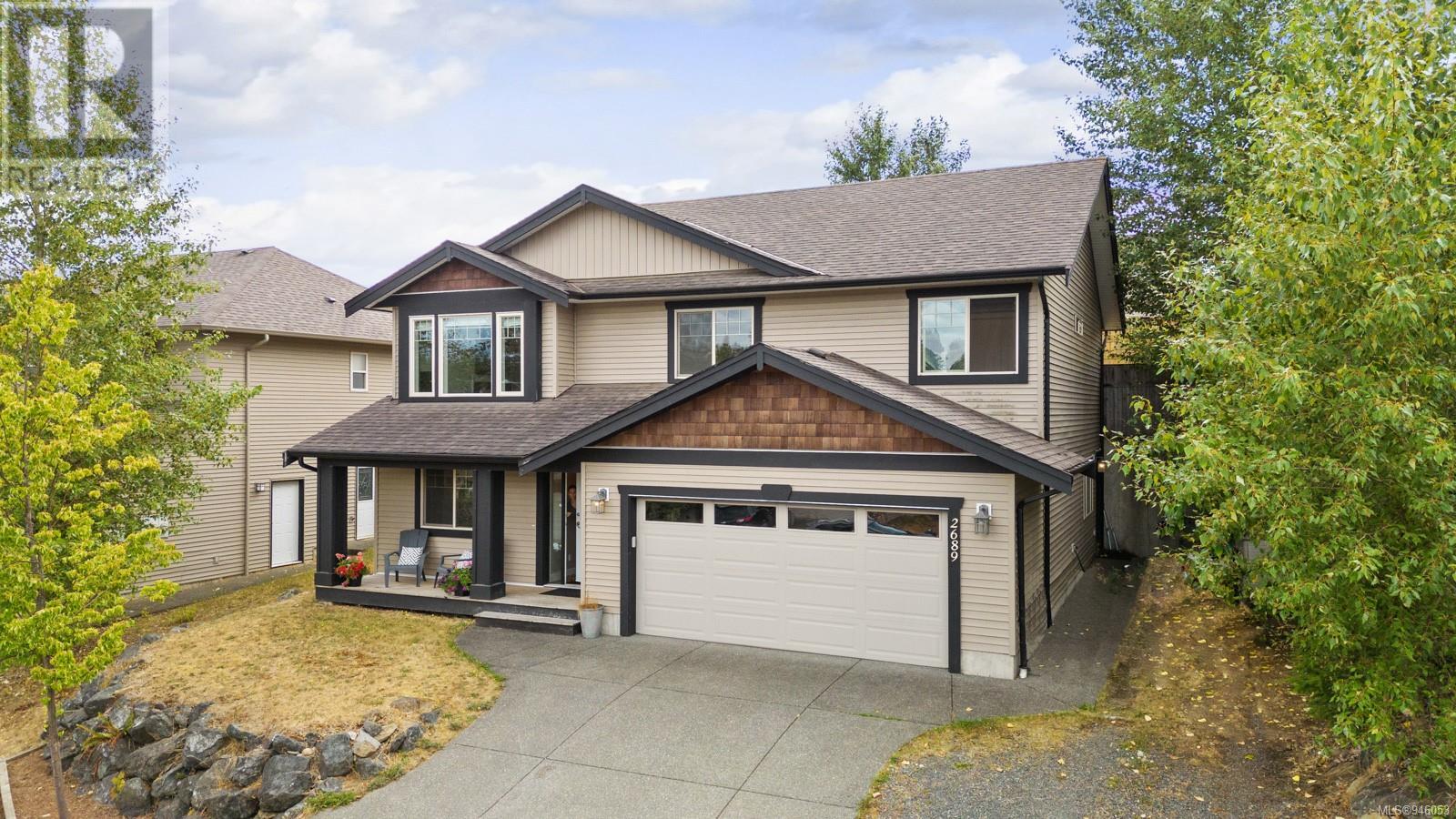 2689 Kendal Ave