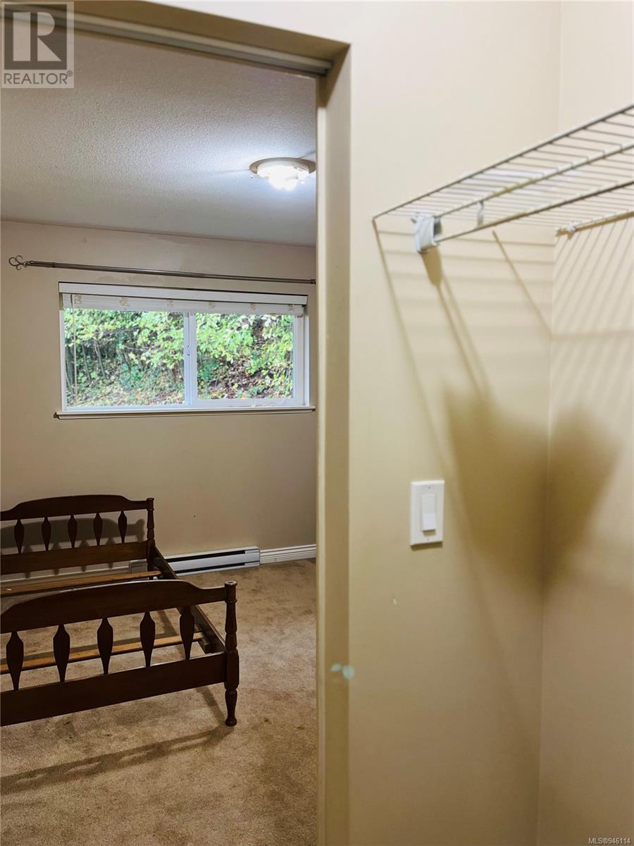 B 645 Otter Rd, #B