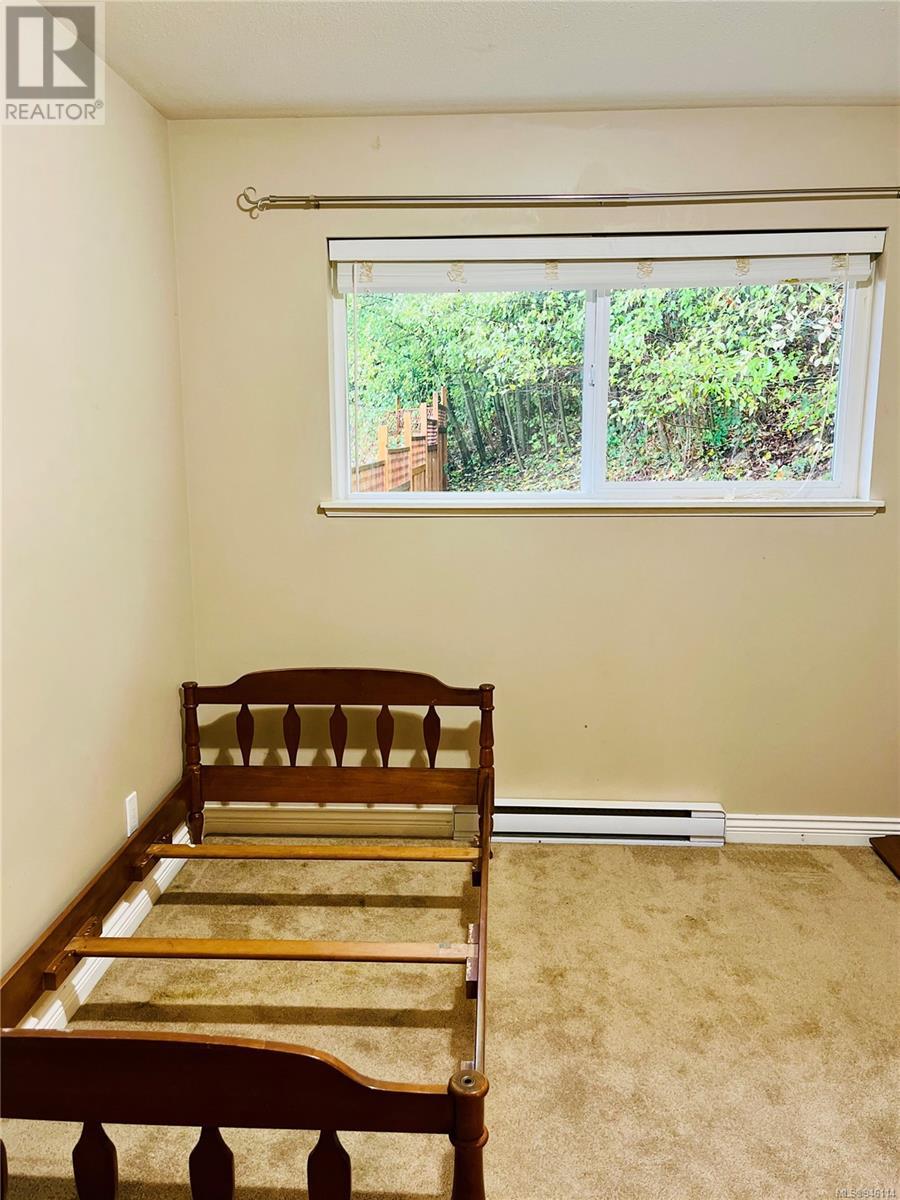 B 645 Otter Rd, #B