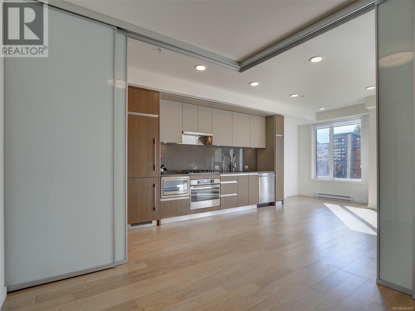 216 1033 Cook St, #216