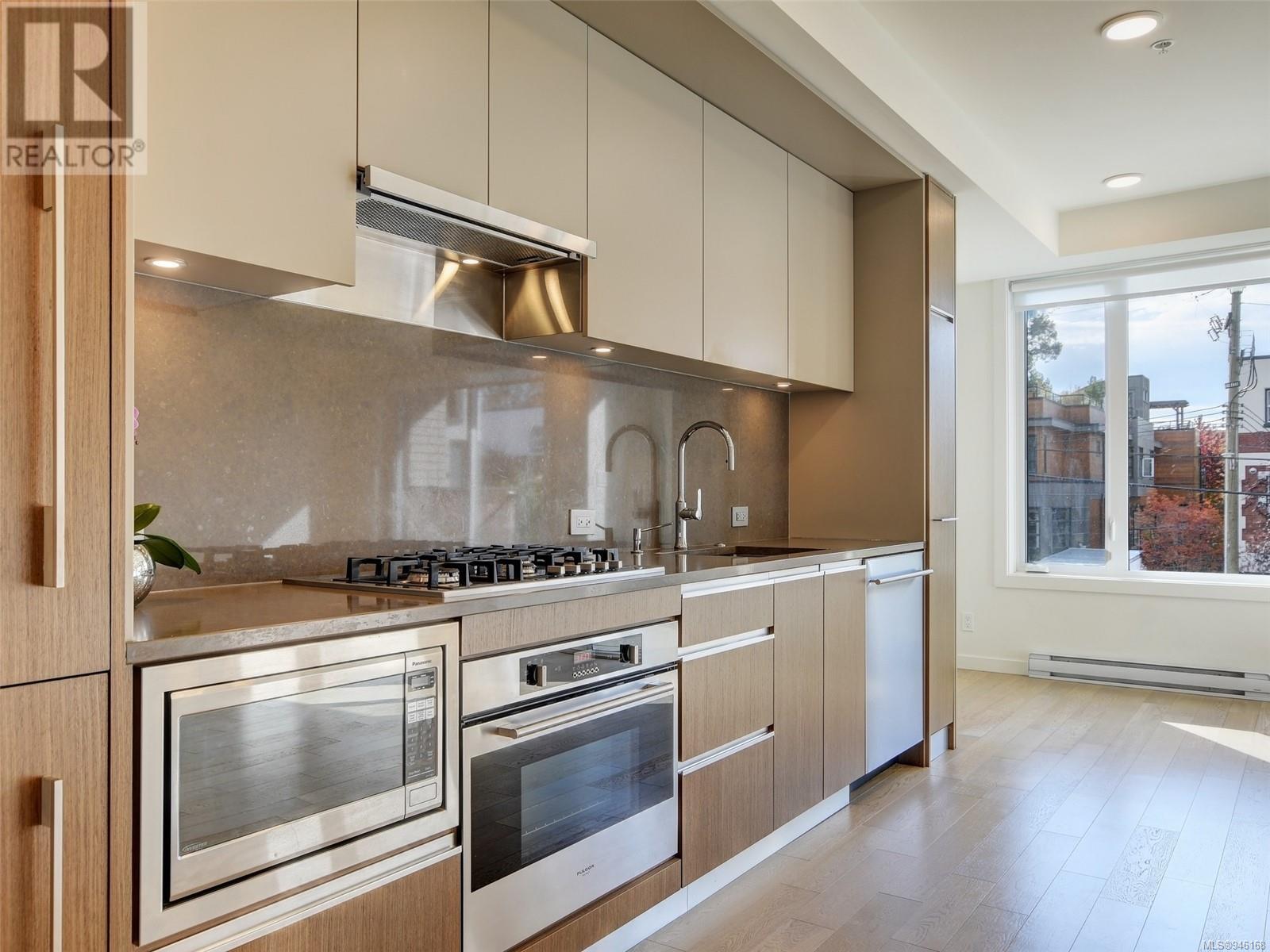 216 1033 Cook St, #216
