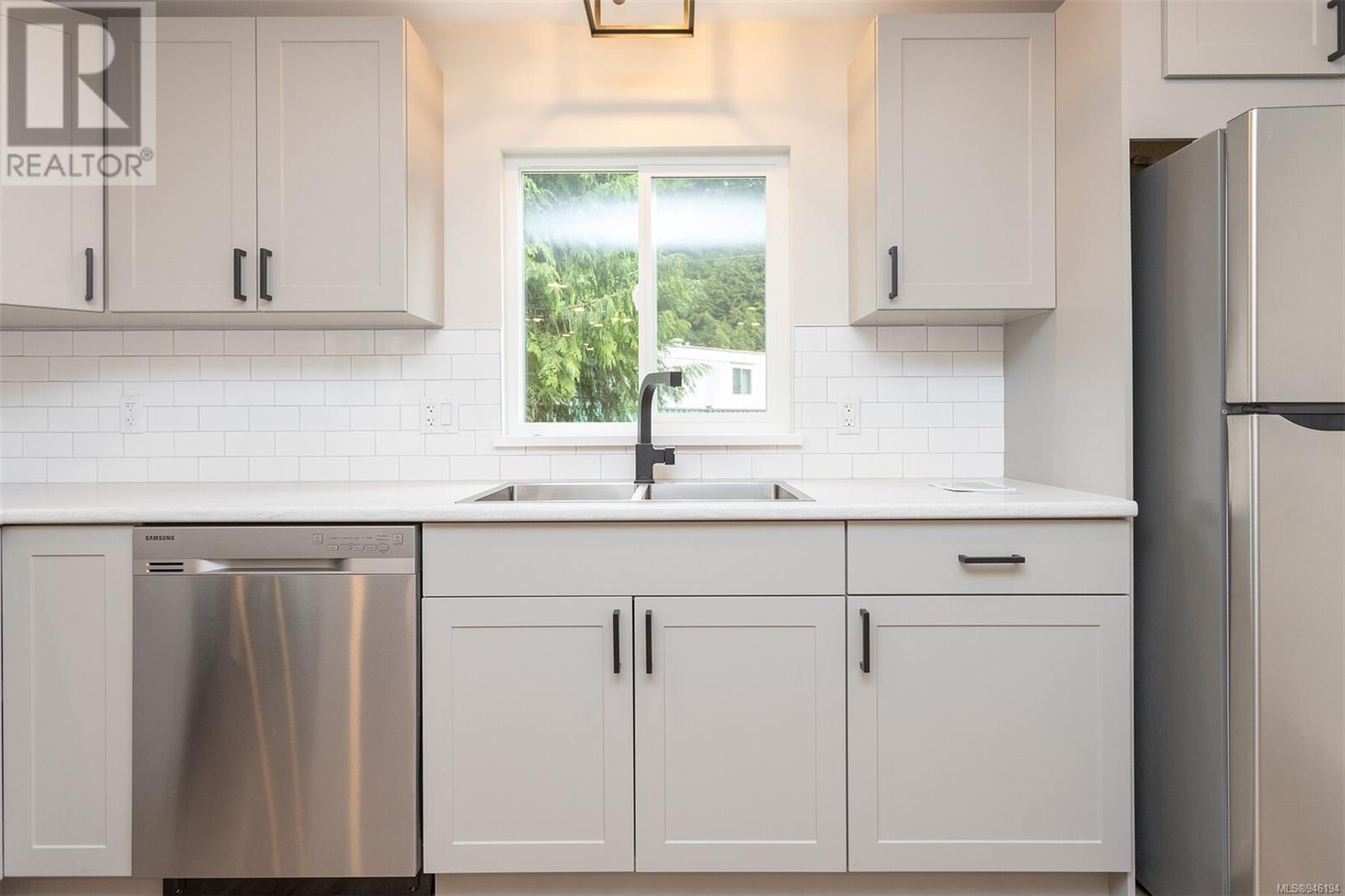 9 2670 Sooke River Rd, #9