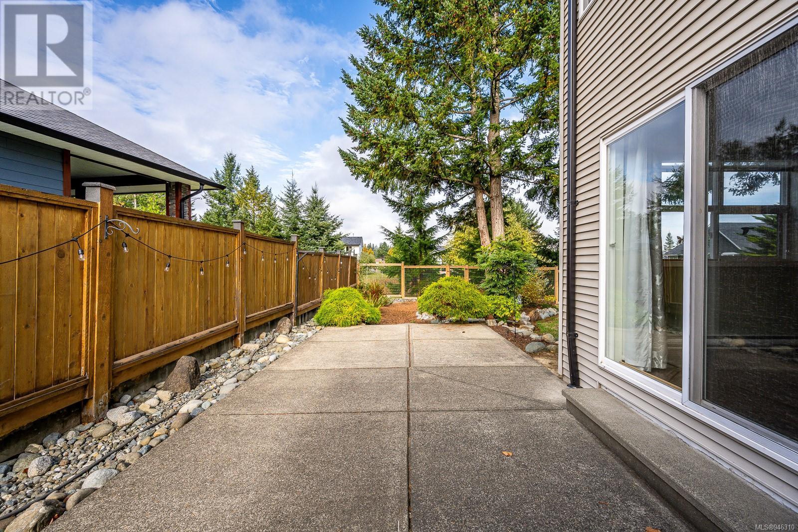 1238 Potter Pl