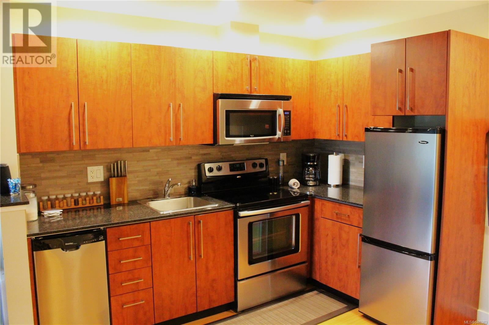303 611 Brookside Rd, #303