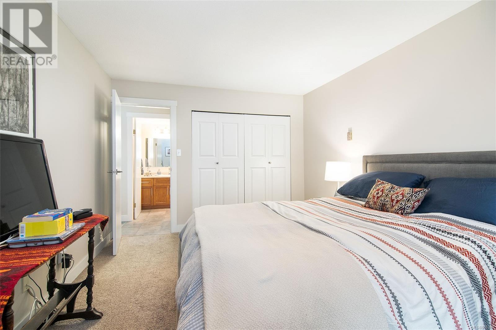3301 27 Island Hwy S, #3301