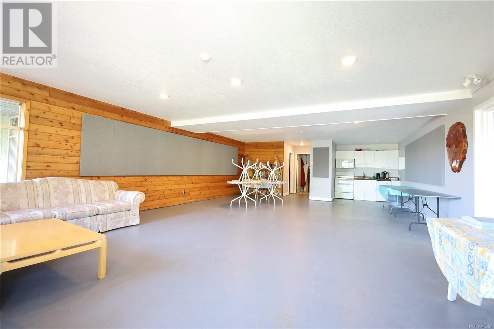 3301 27 Island Hwy S, #3301