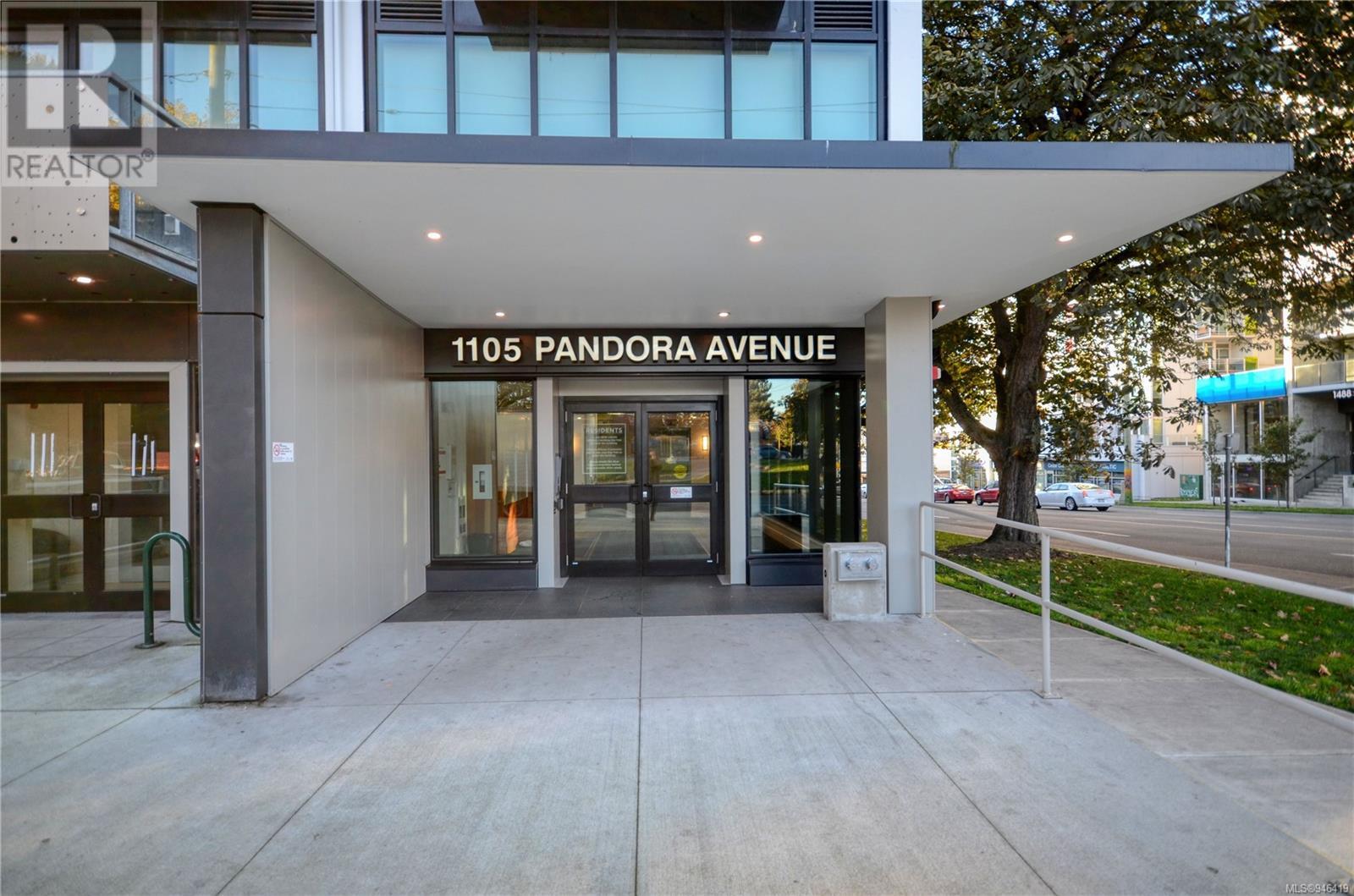 210 1105 Pandora Ave, #210