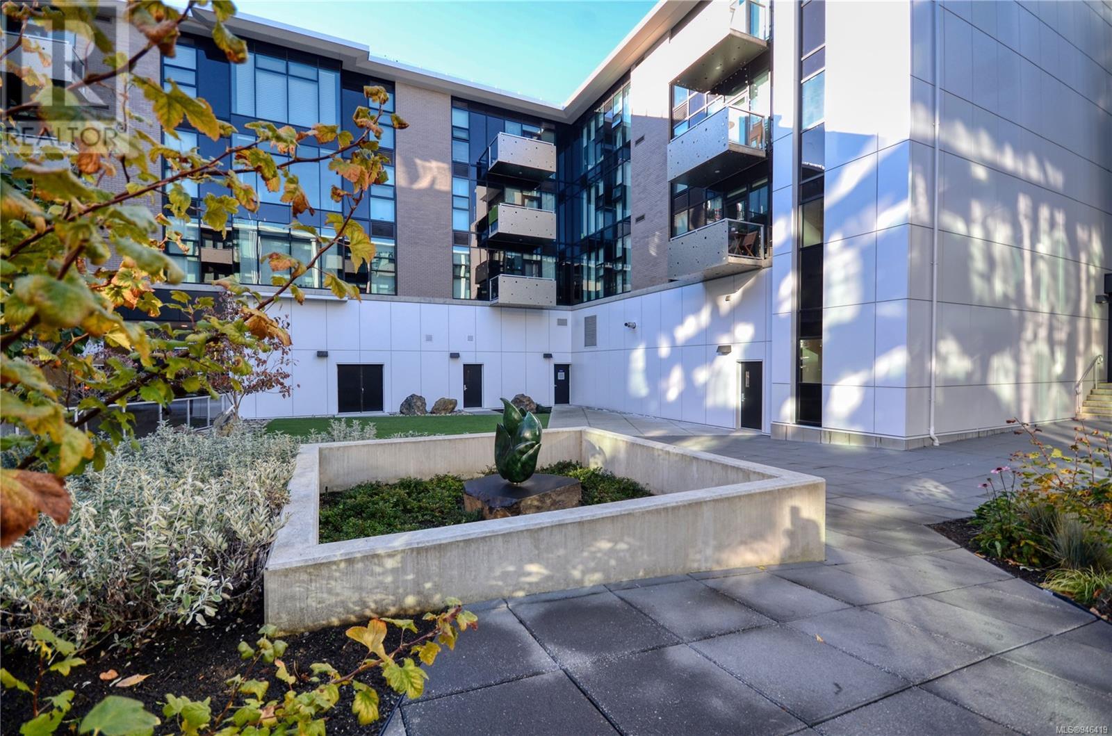 210 1105 Pandora Ave, #210