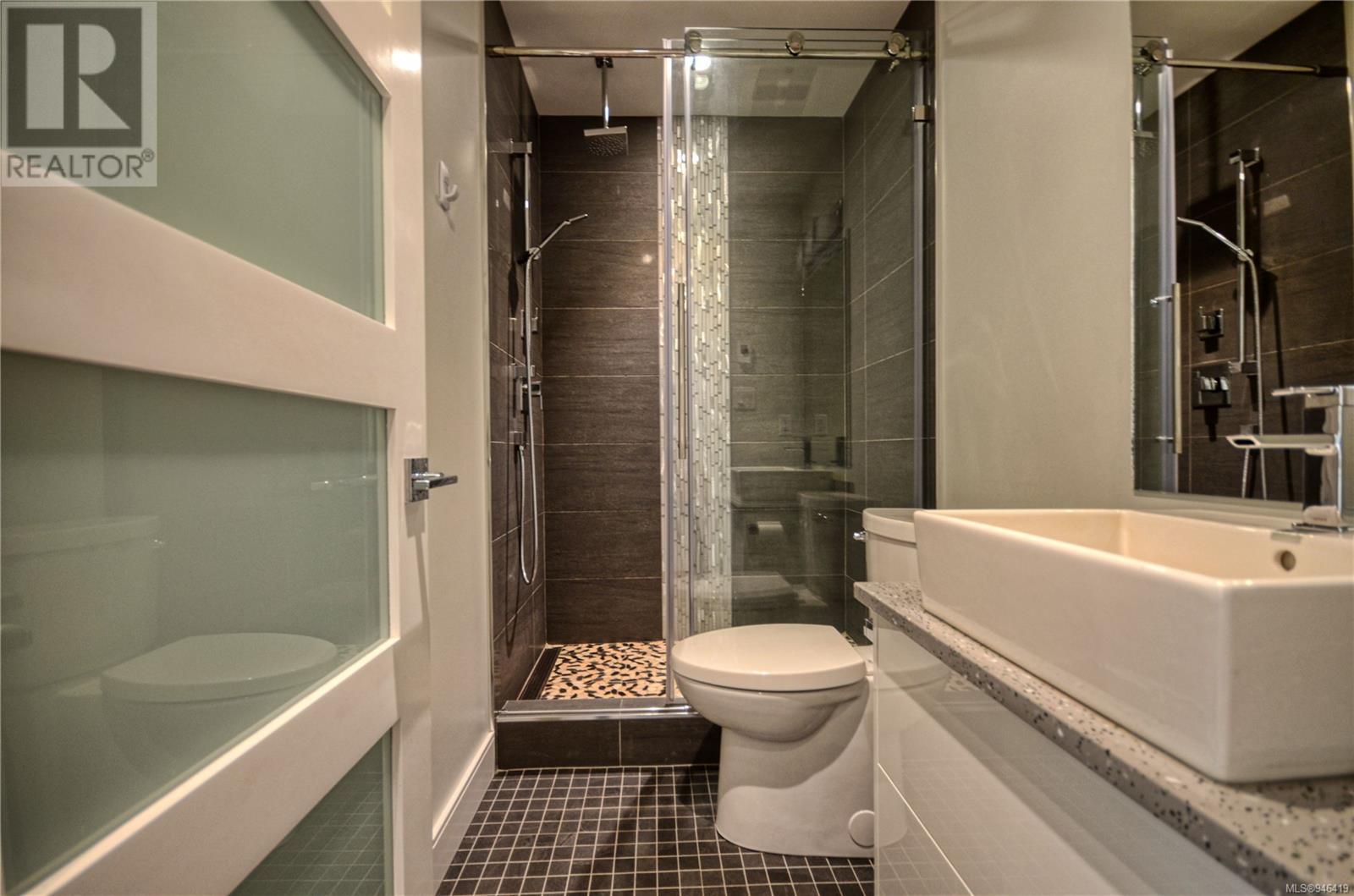 210 1105 Pandora Ave, #210