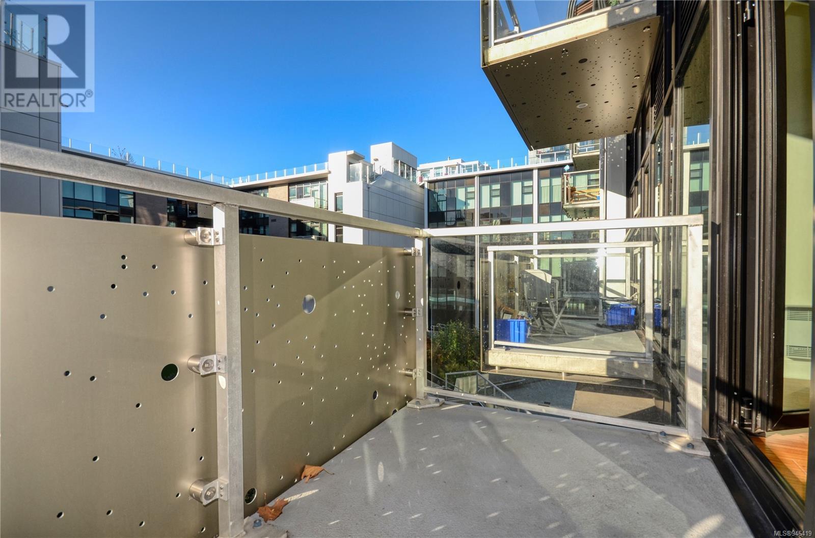 210 1105 Pandora Ave, #210