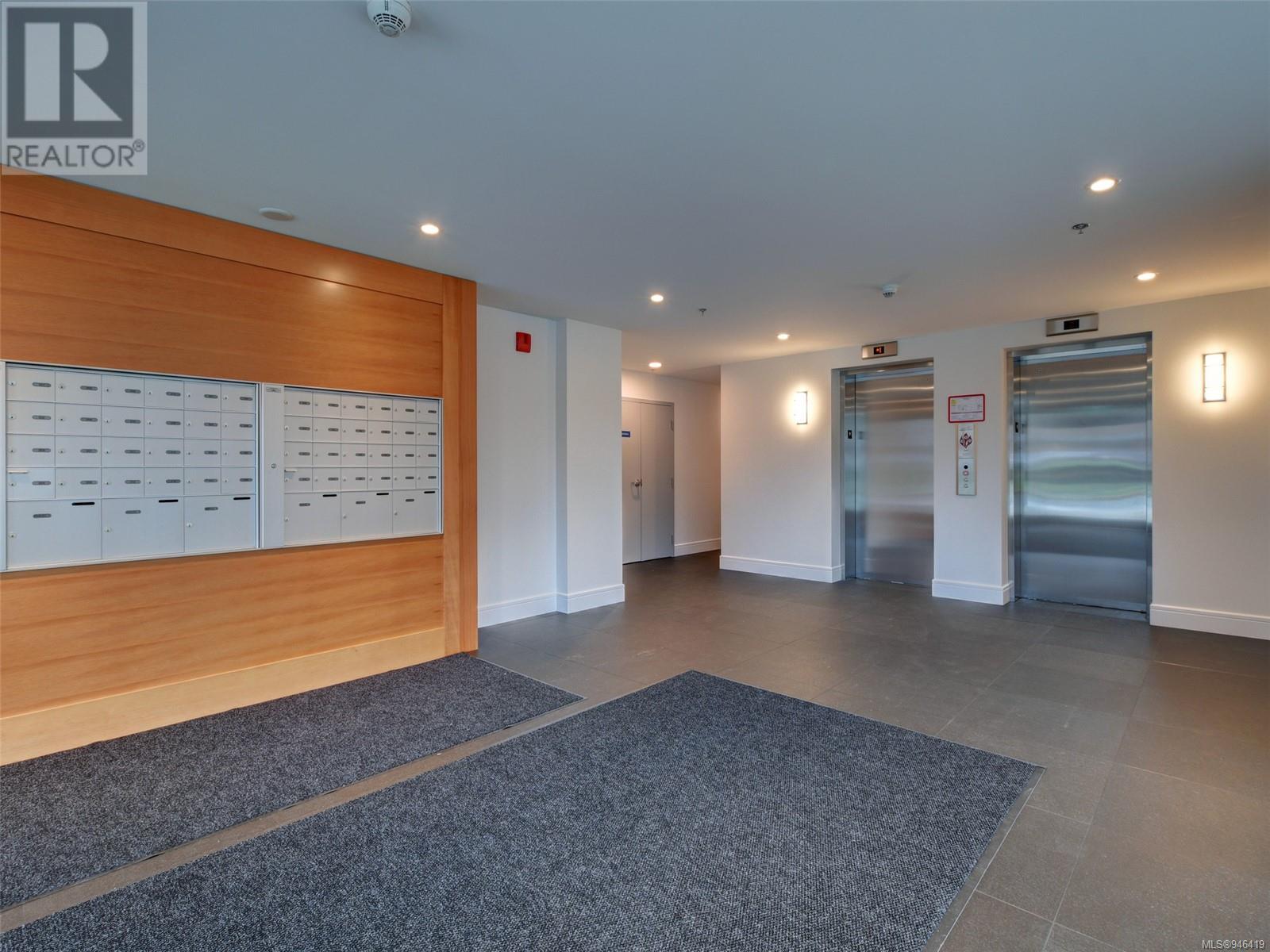 210 1105 Pandora Ave, #210