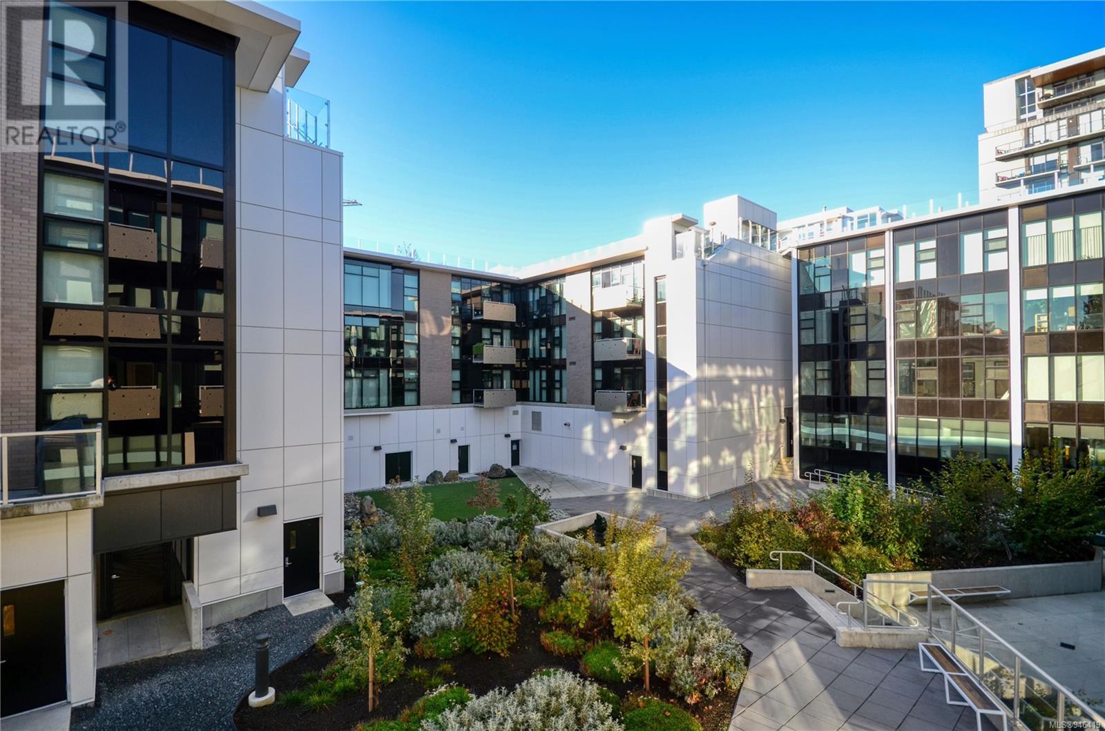 210 1105 Pandora Ave, #210