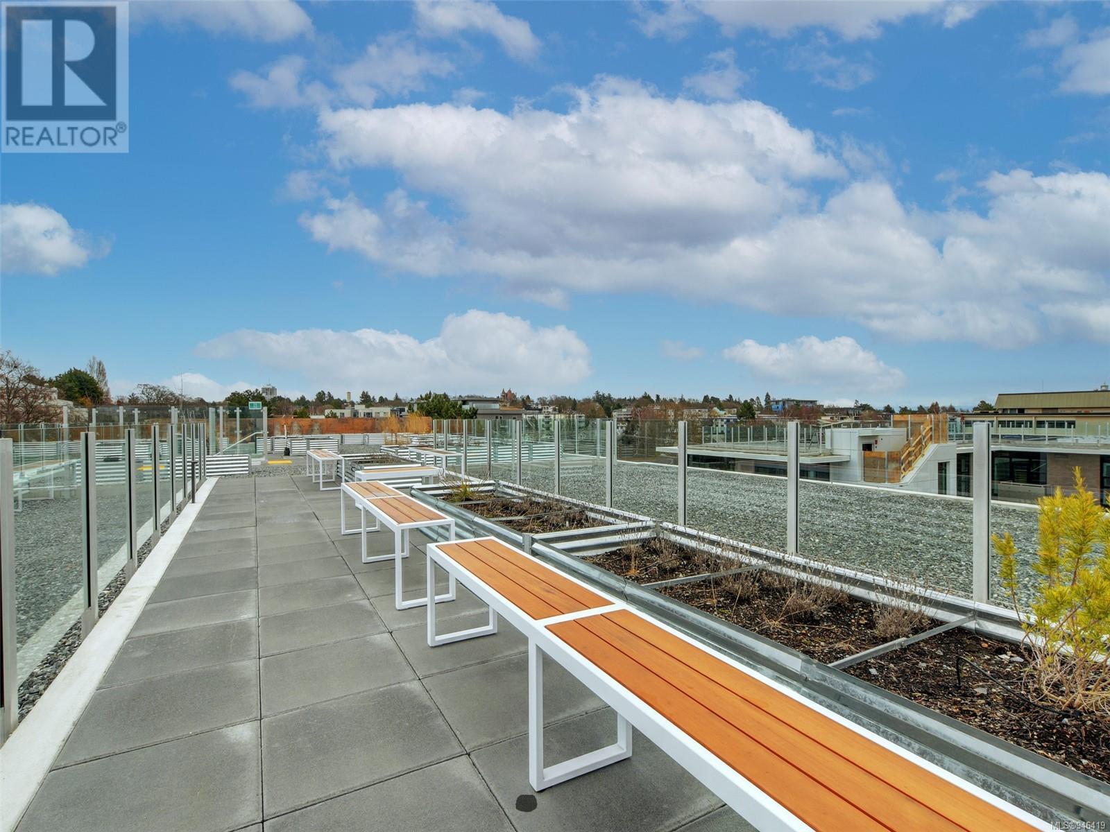 210 1105 Pandora Ave, #210
