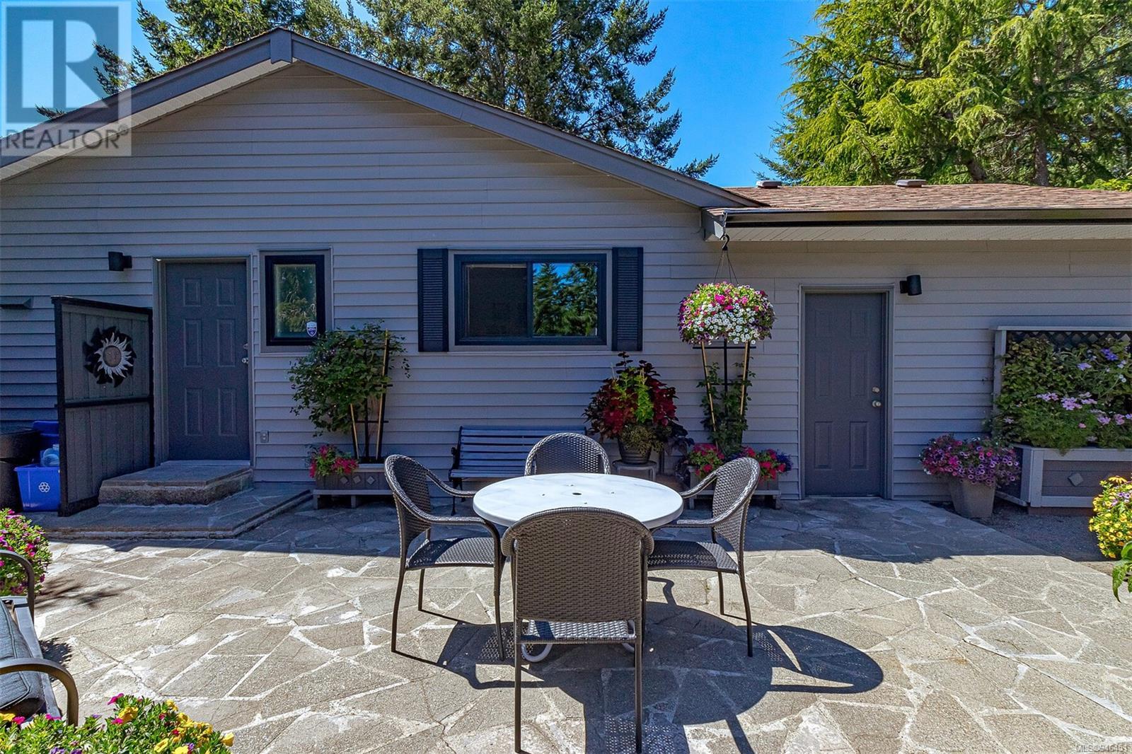 2281 Henlyn Dr