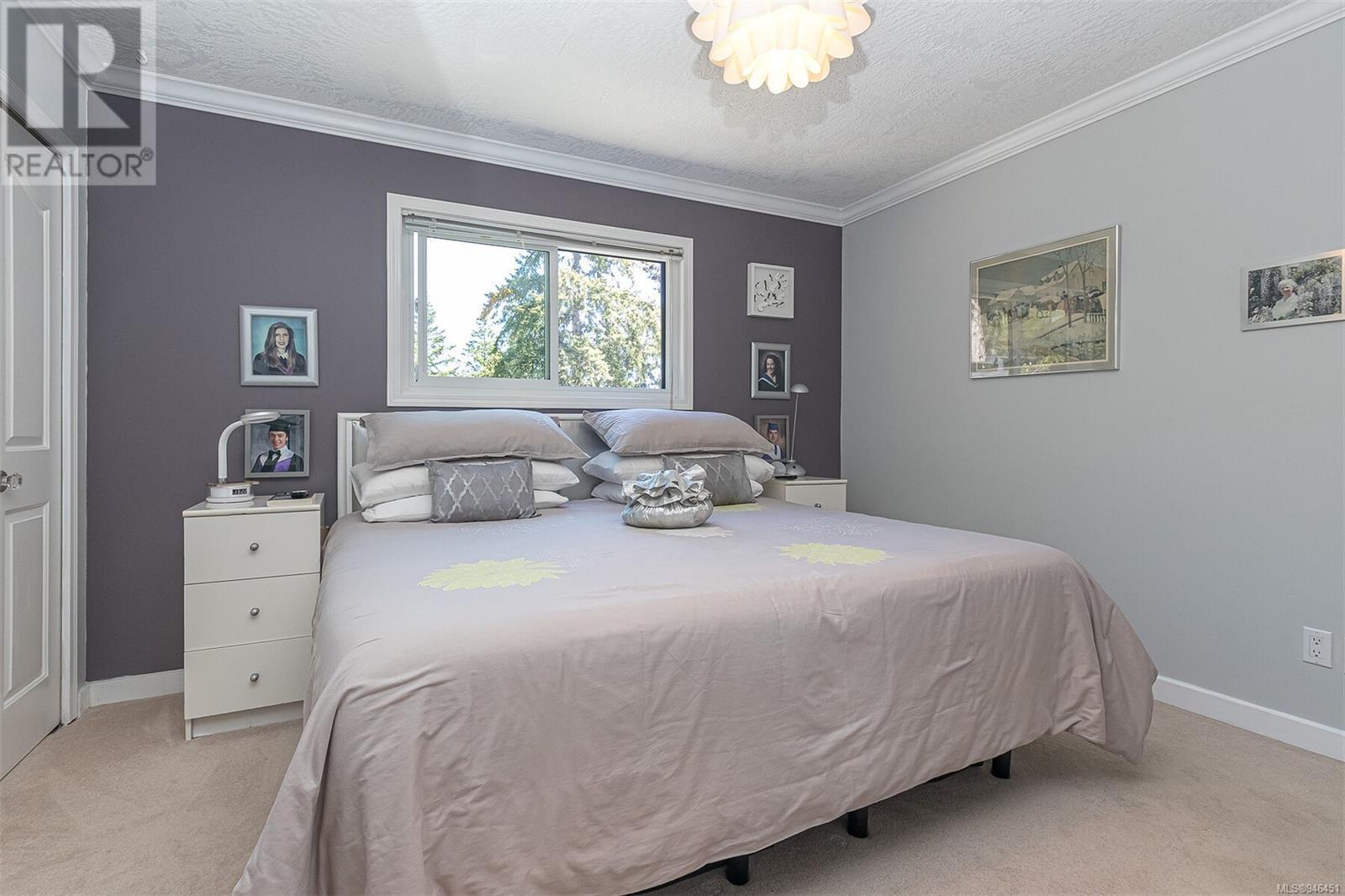 2281 Henlyn Dr