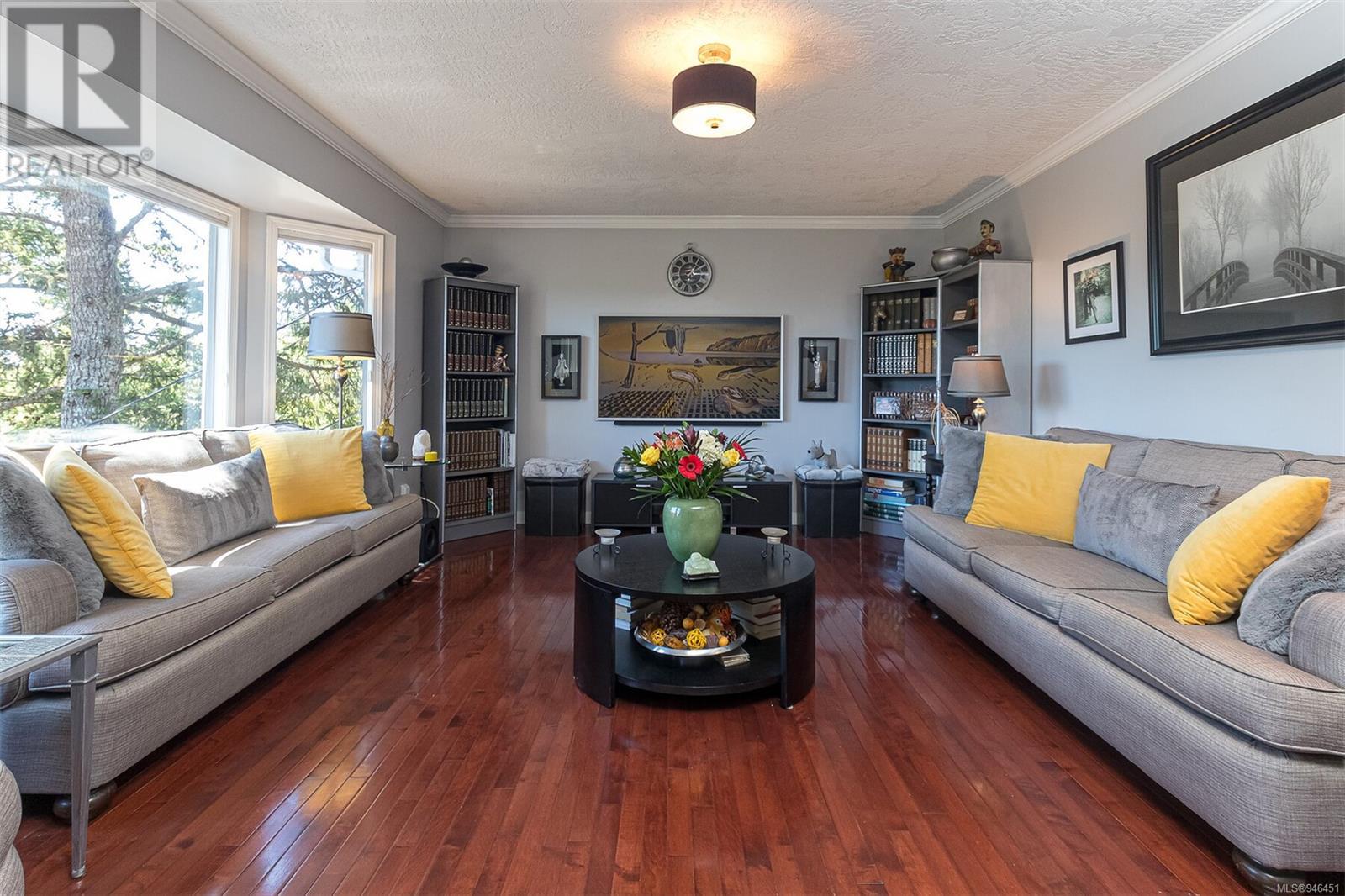 2281 Henlyn Dr