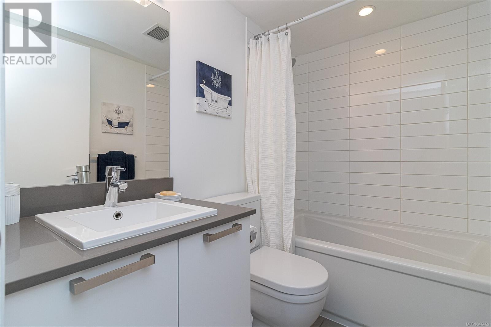 210 528 Pandora Ave, #210