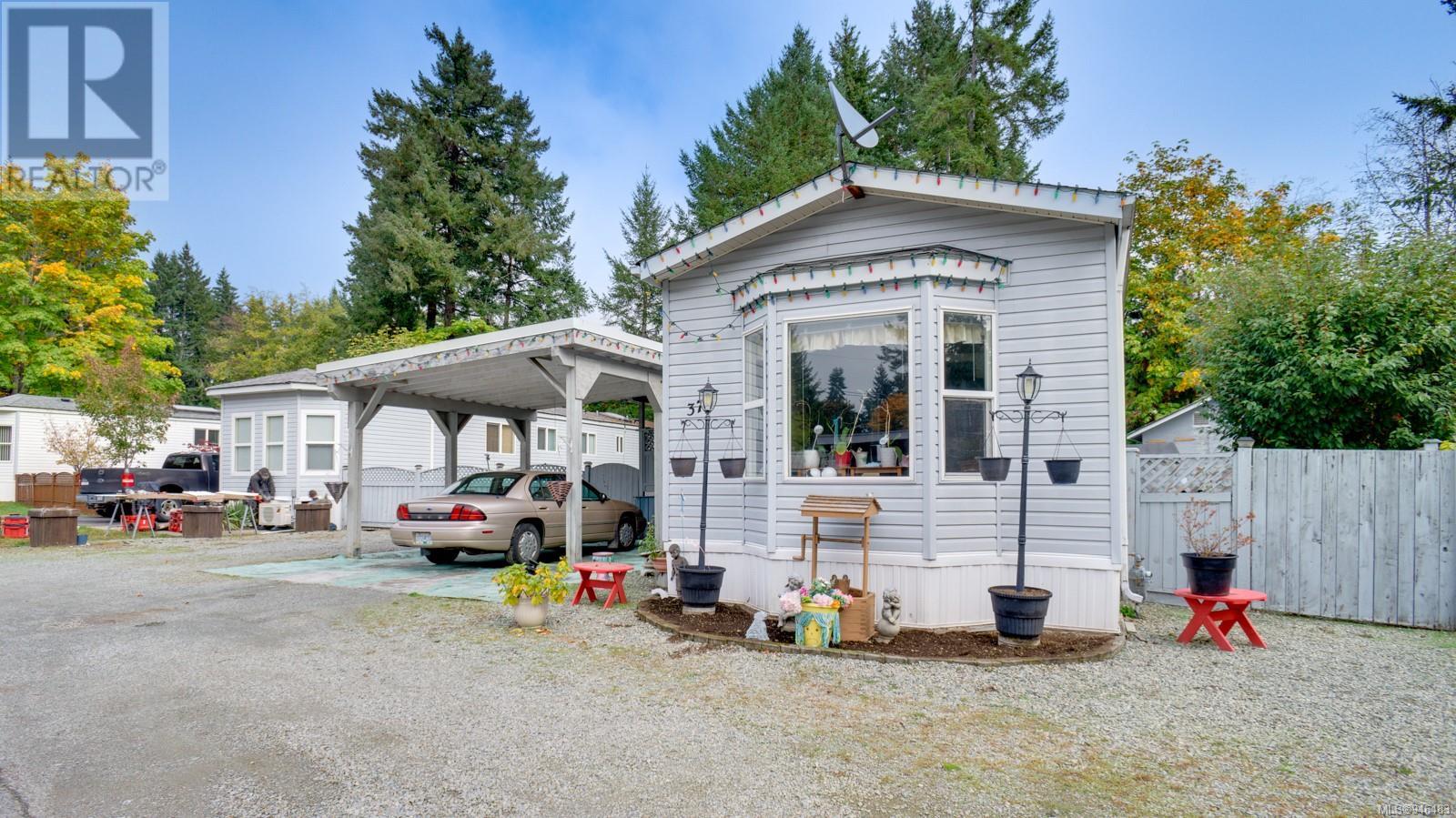 37 6155 Lugrin Rd, #37