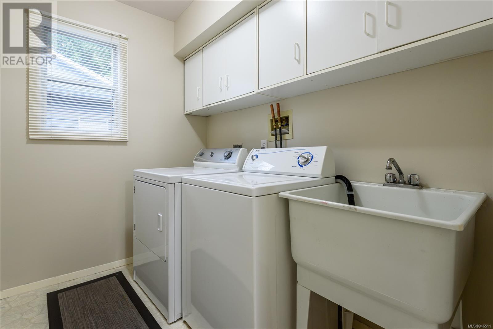 2185 Cardinal Pl