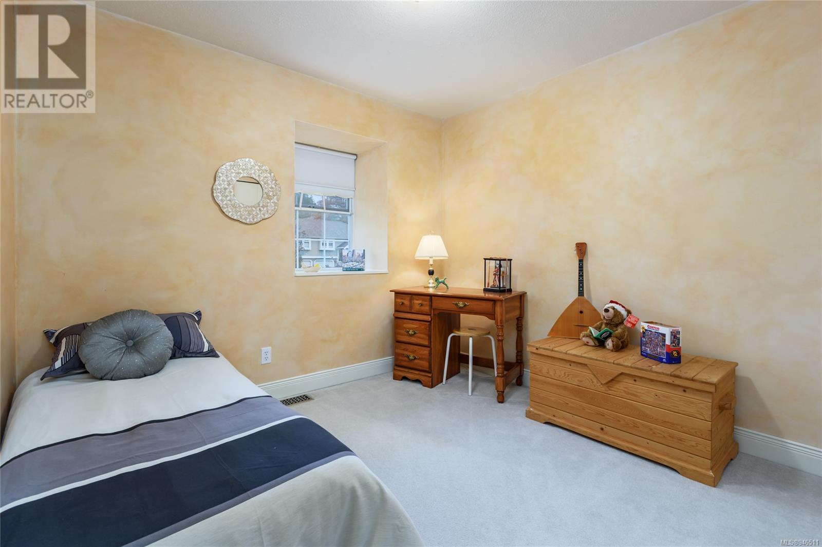 2185 Cardinal Pl