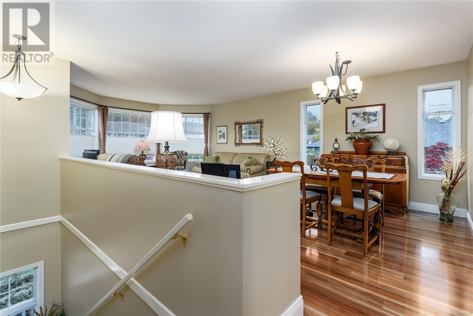 2185 Cardinal Pl