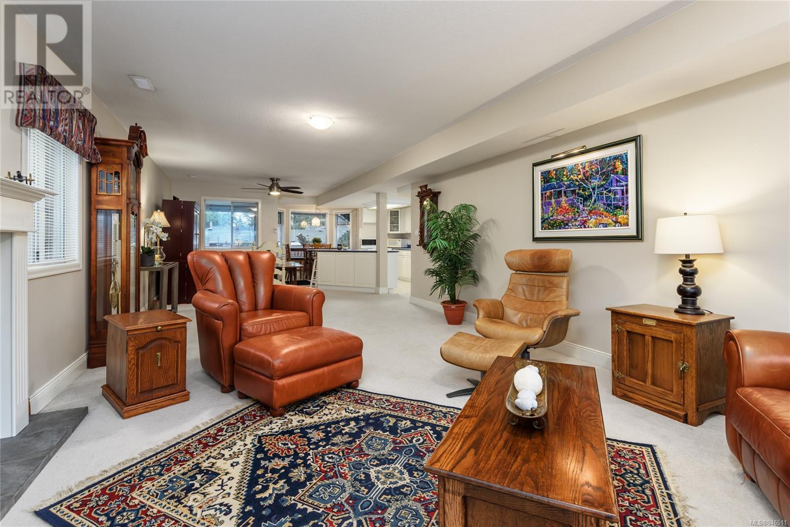 2185 Cardinal Pl