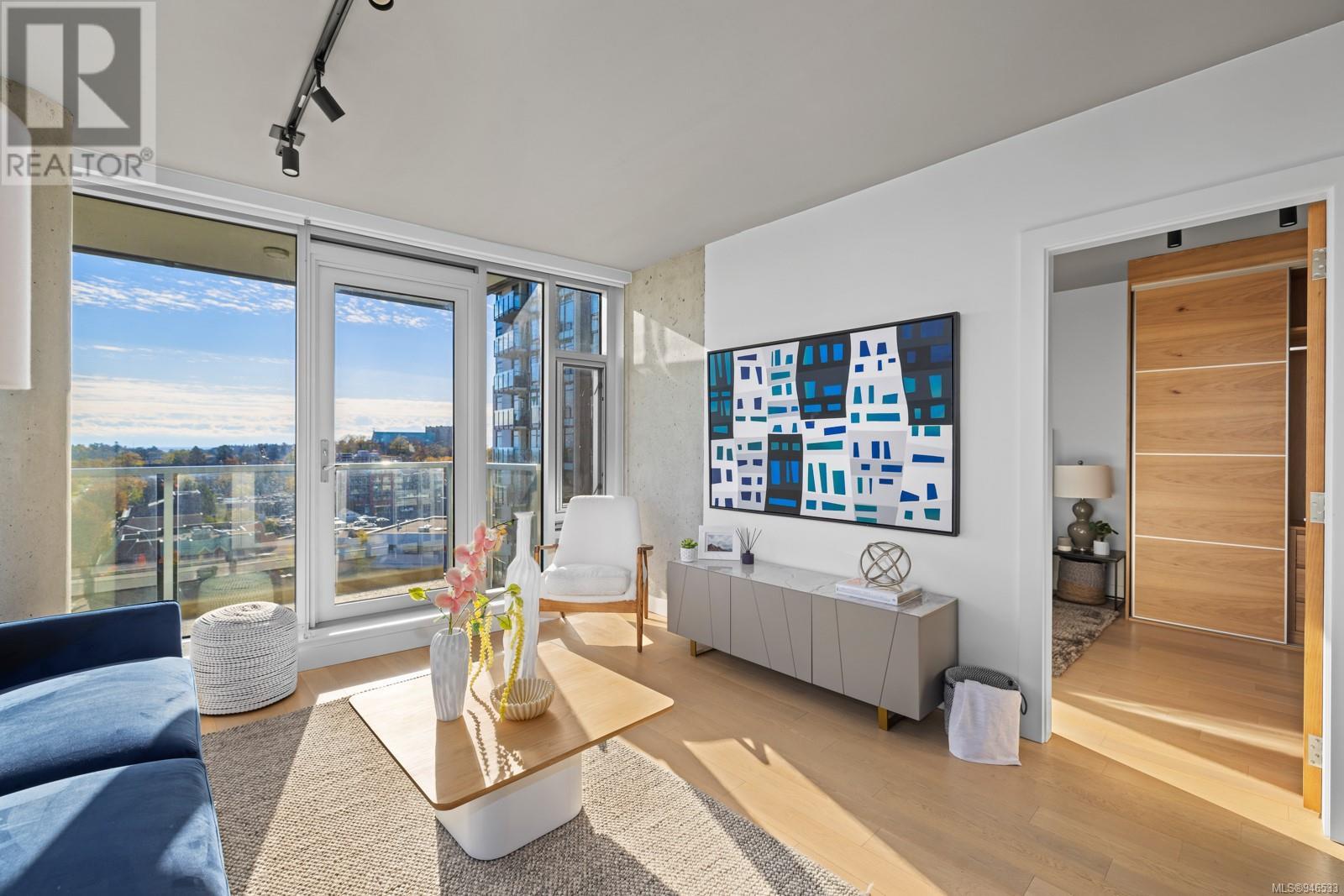 913 989 Johnson St, #913