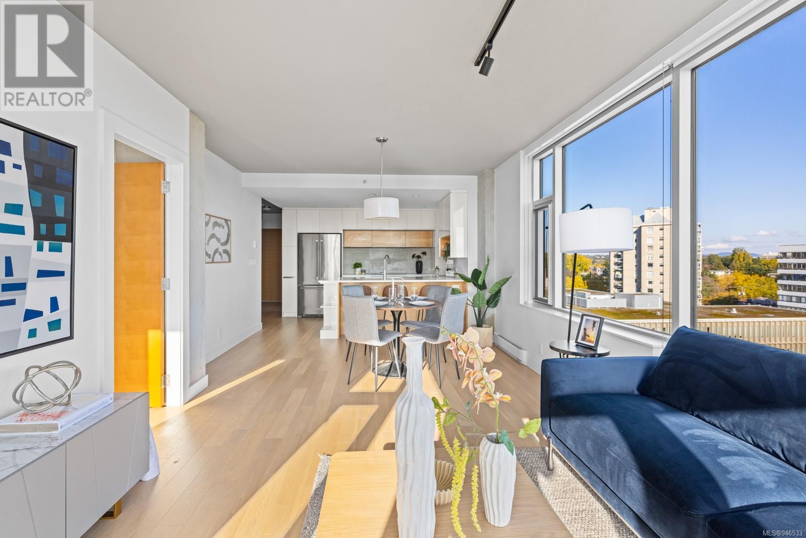 913 989 Johnson St, #913