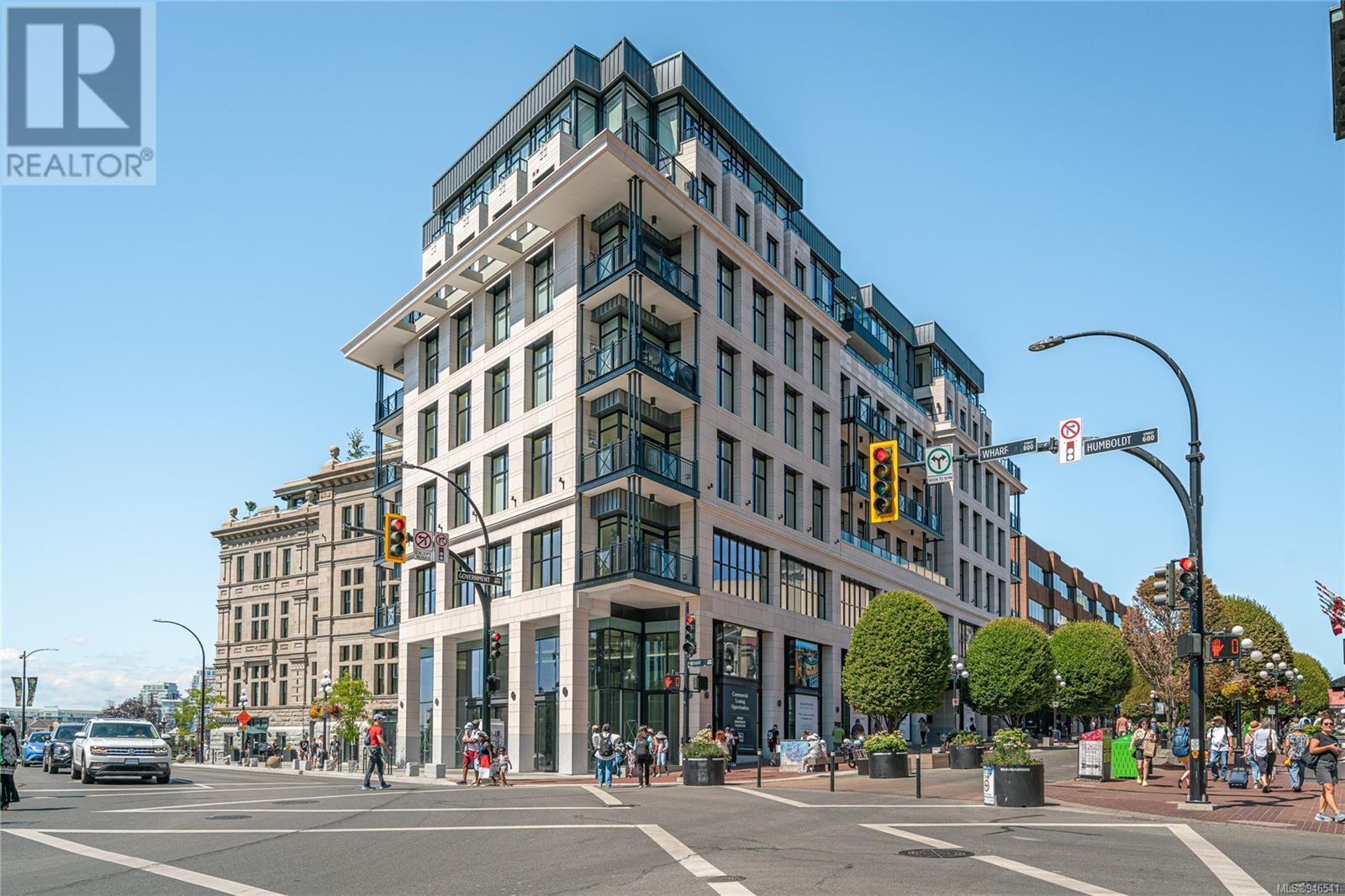 304 888 Government St, #304