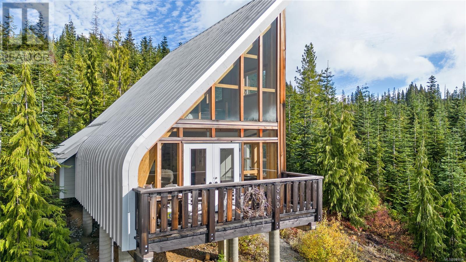 560 Arrowsmith Ridge