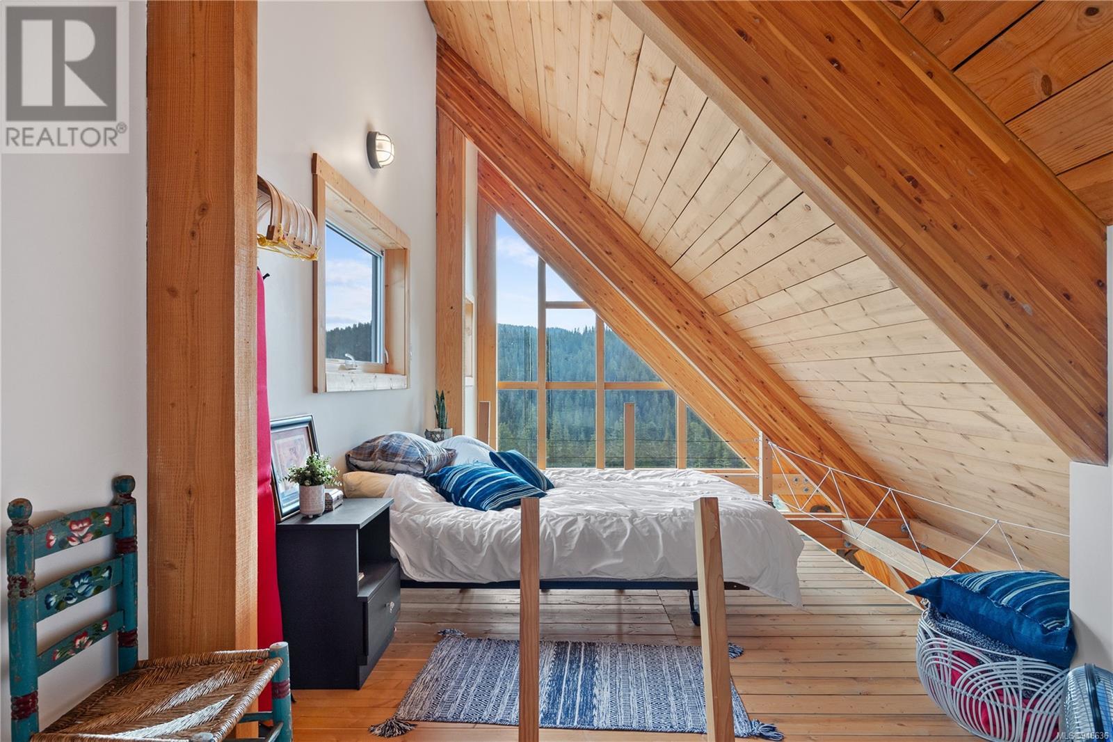 560 Arrowsmith Ridge