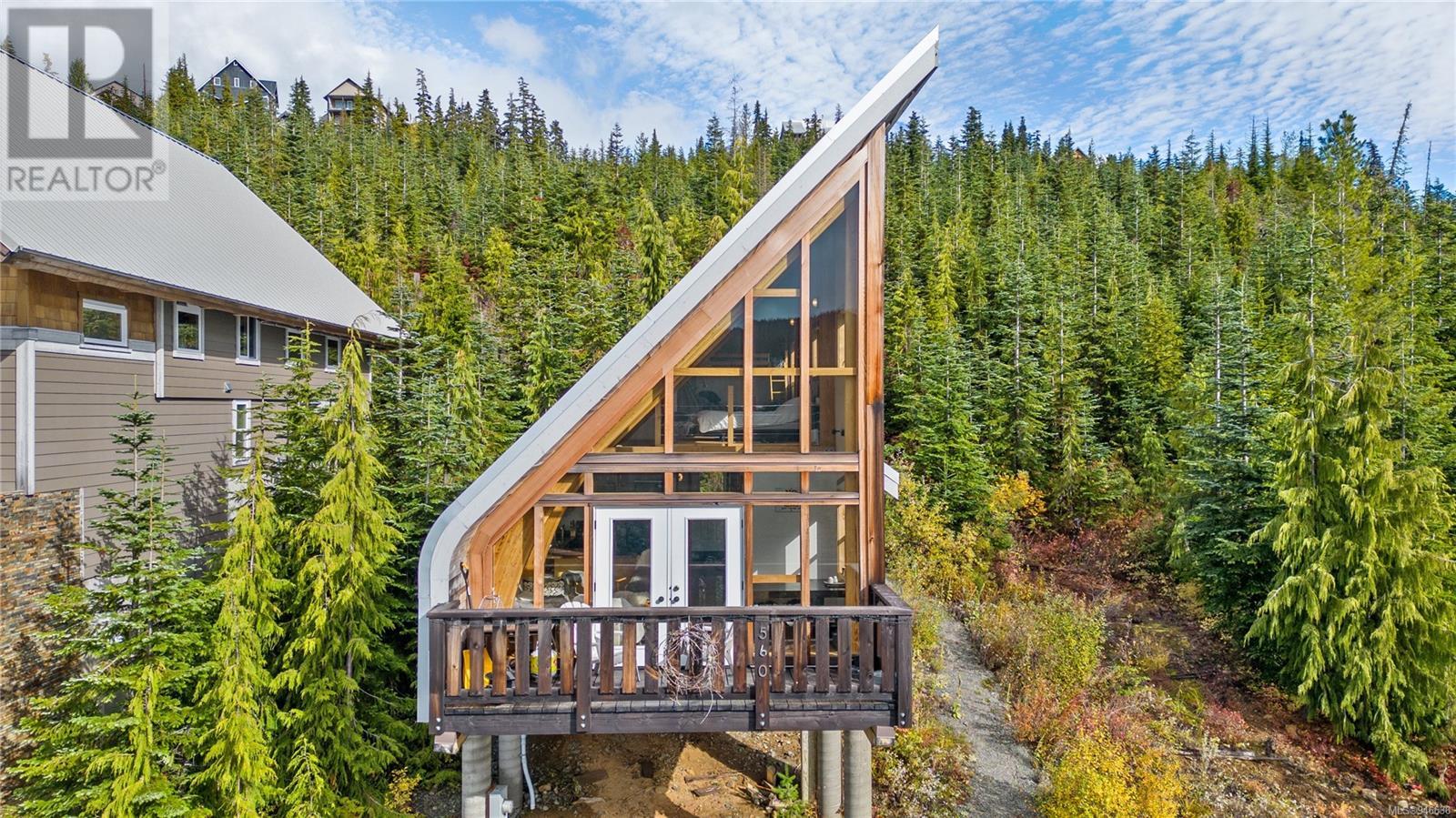 560 Arrowsmith Ridge