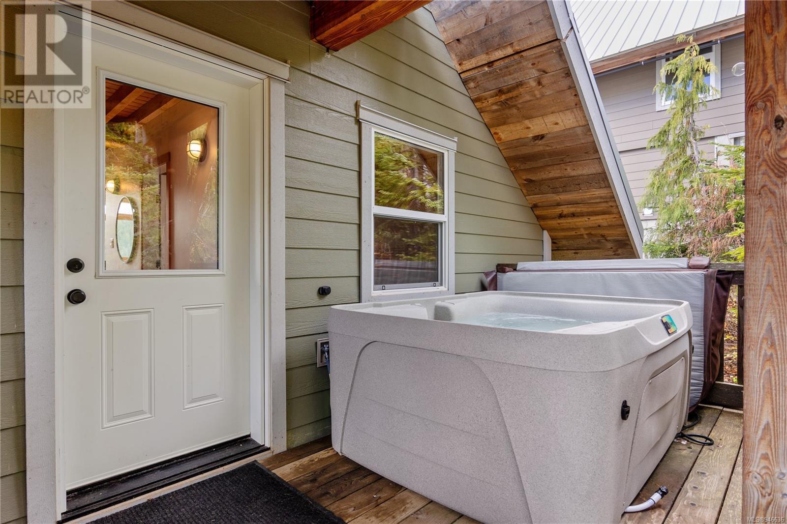560 Arrowsmith Ridge
