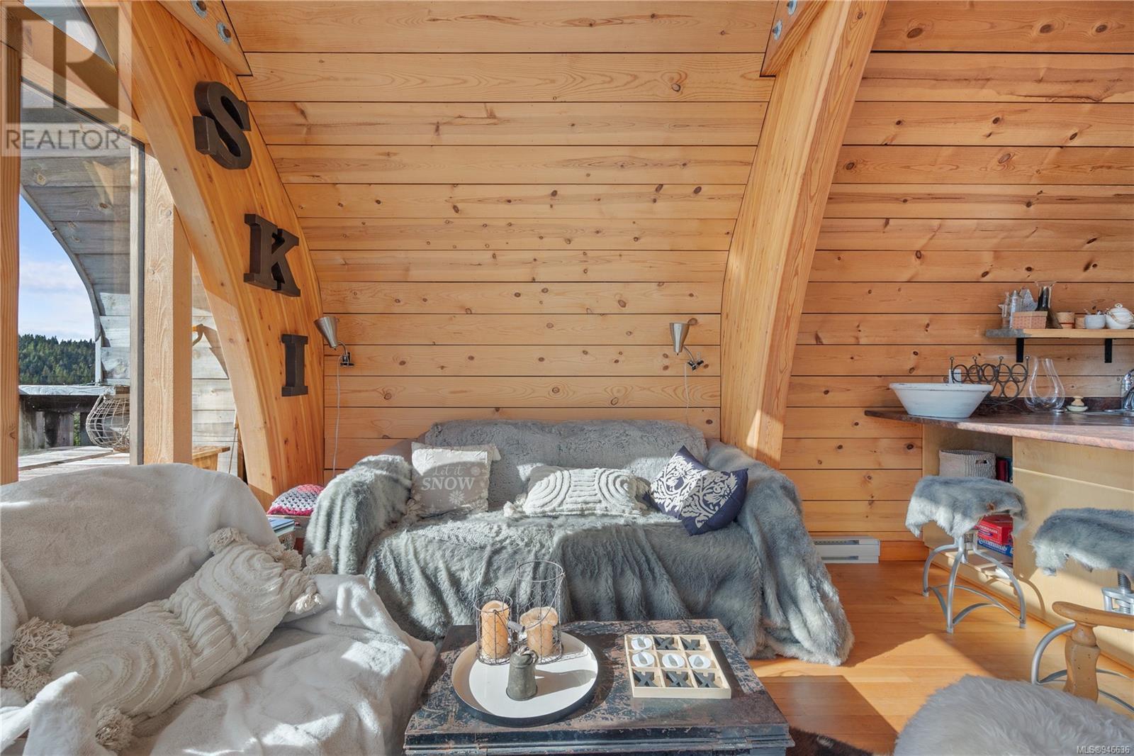 560 Arrowsmith Ridge