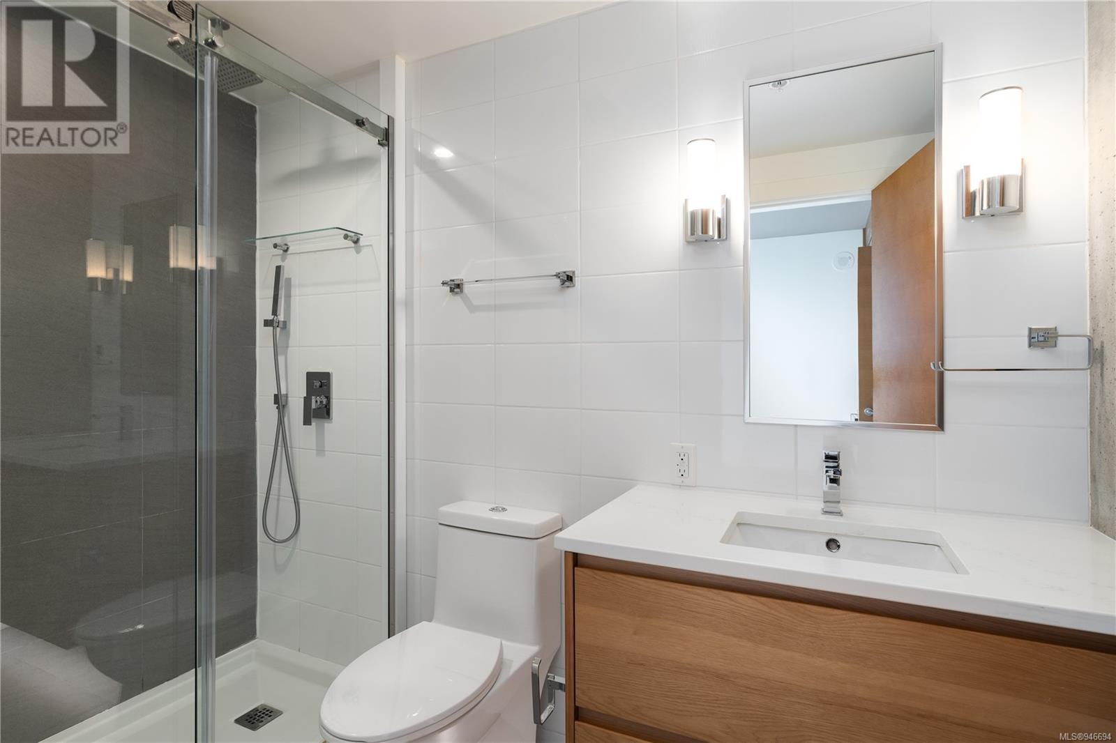 404 989 Johnson St, #404