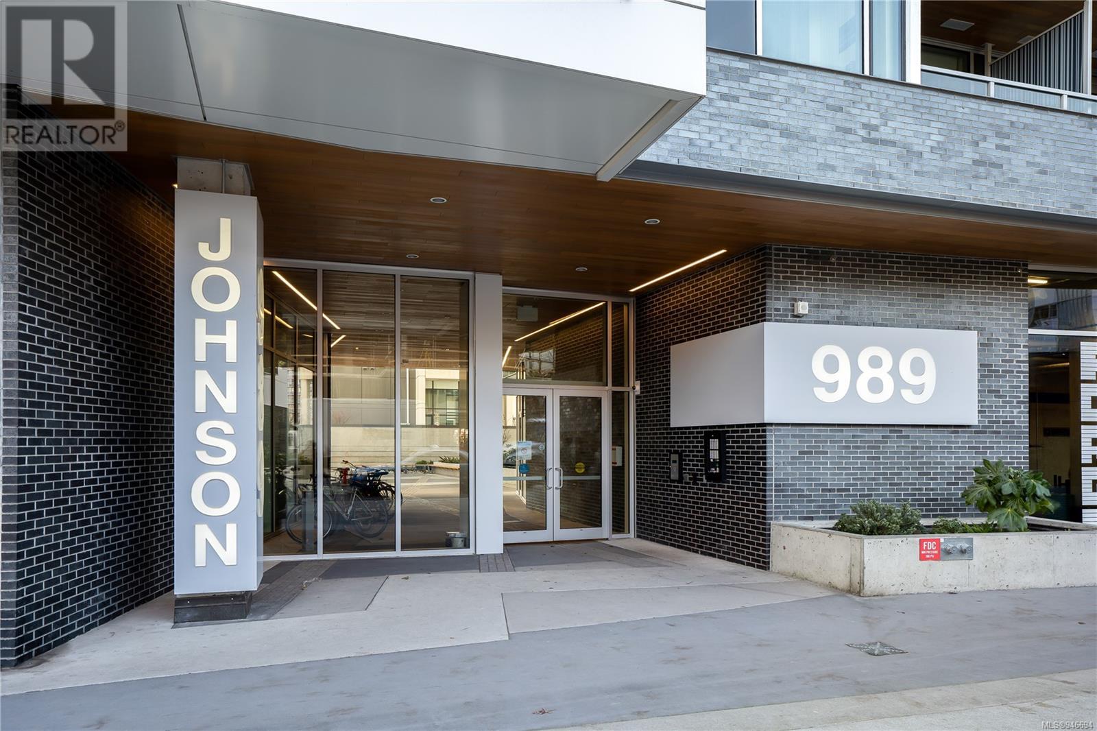 404 989 Johnson St, #404