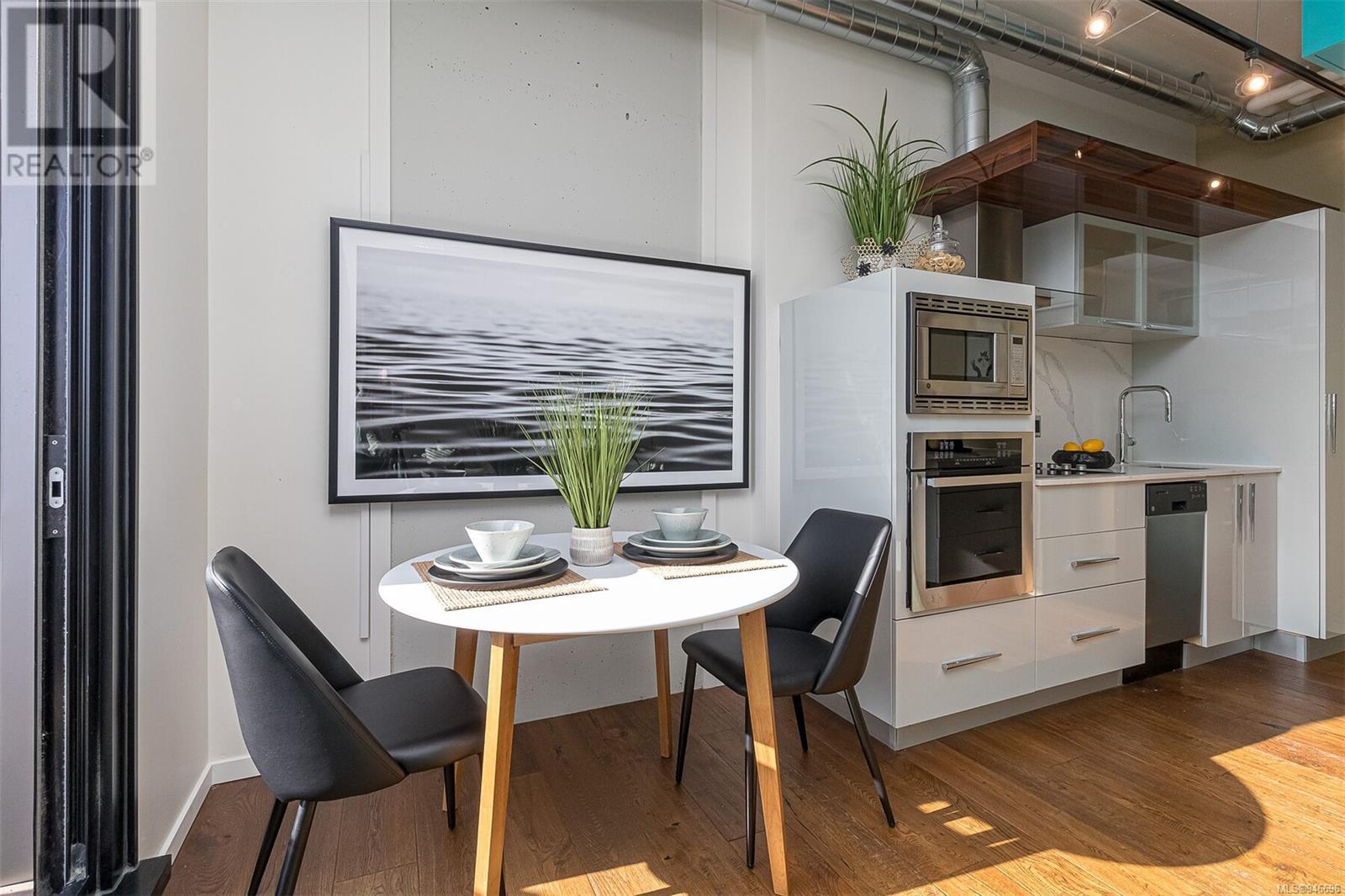 706 1029 View St, #706