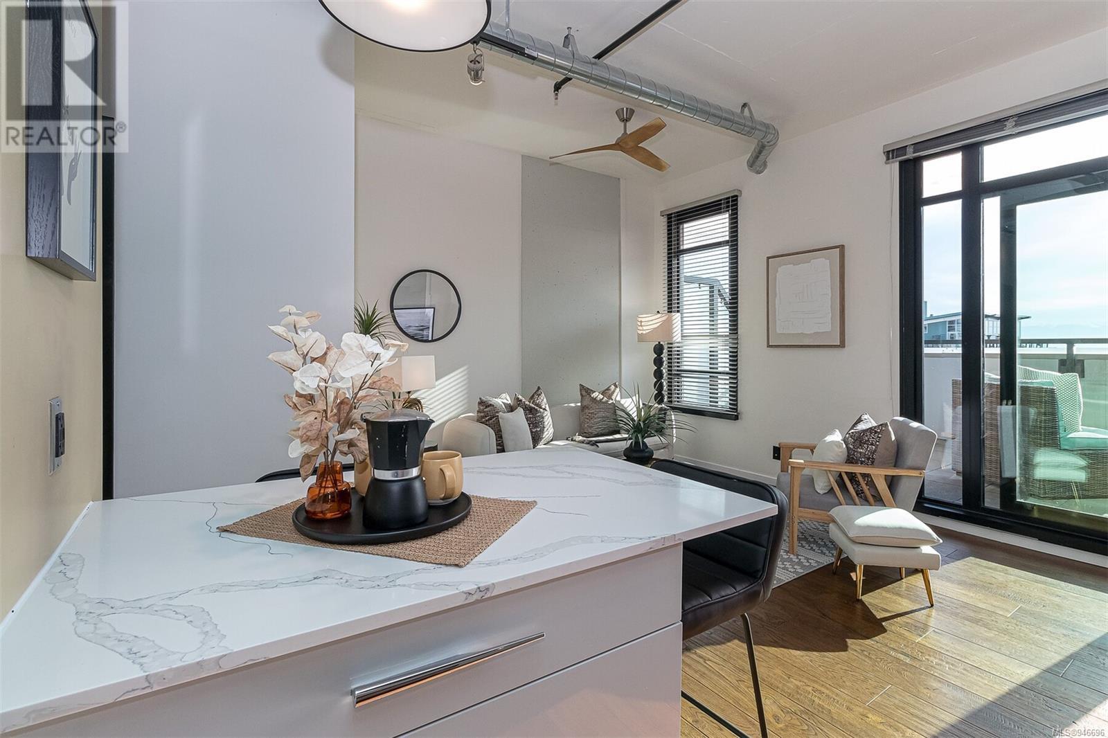 706 1029 View St, #706