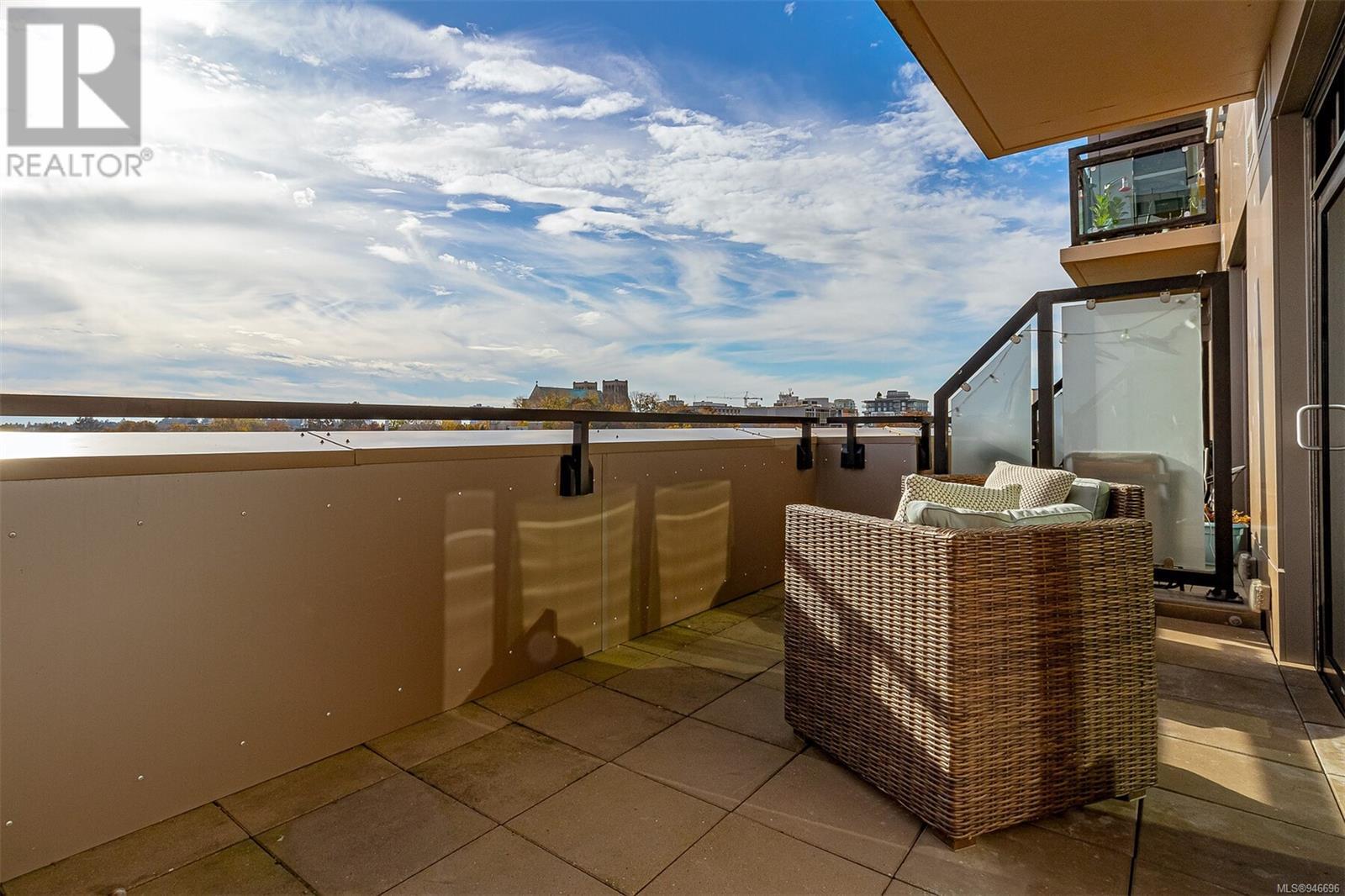 706 1029 View St, #706